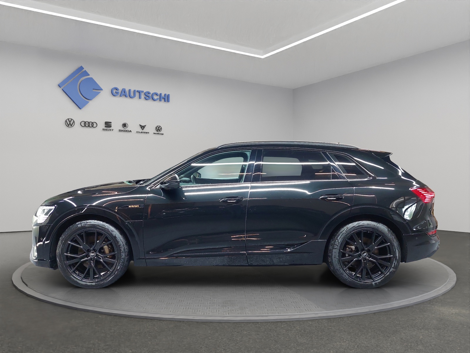 AUDI e-tron 55 S Line Black Edition quattro-image-1