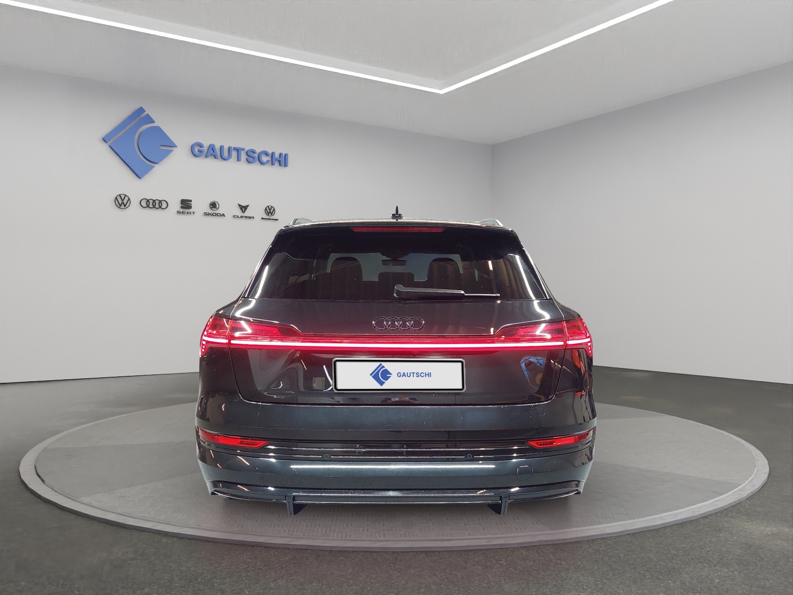 AUDI e-tron 55 S Line Black Edition quattro-image-3