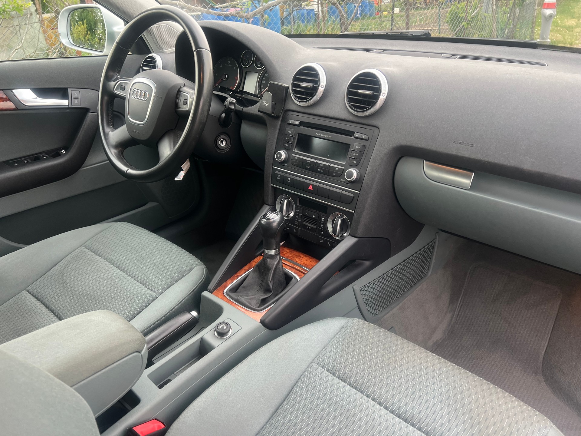 AUDI A3 Sportback 2.0 TDI Attraction quattro-image-9