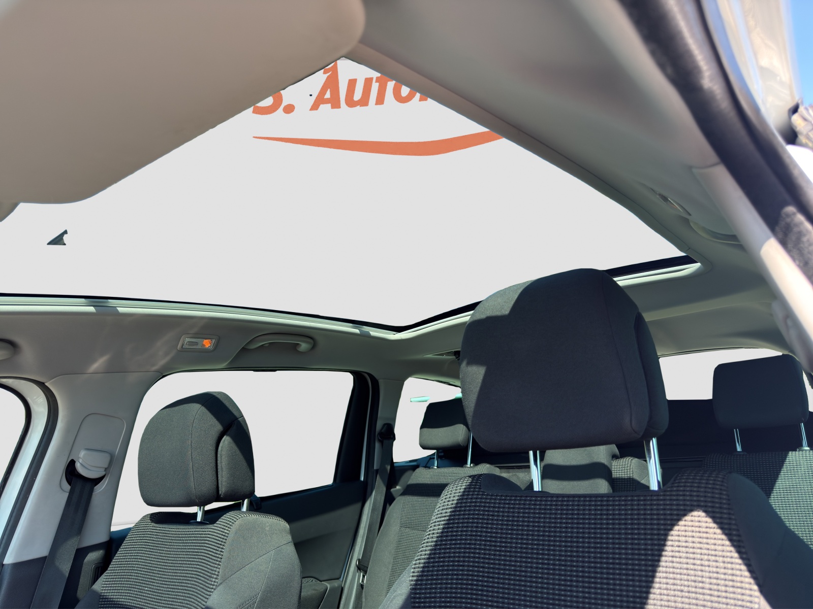 PEUGEOT 5008 2.0 HDI Allure Automatic-image-11