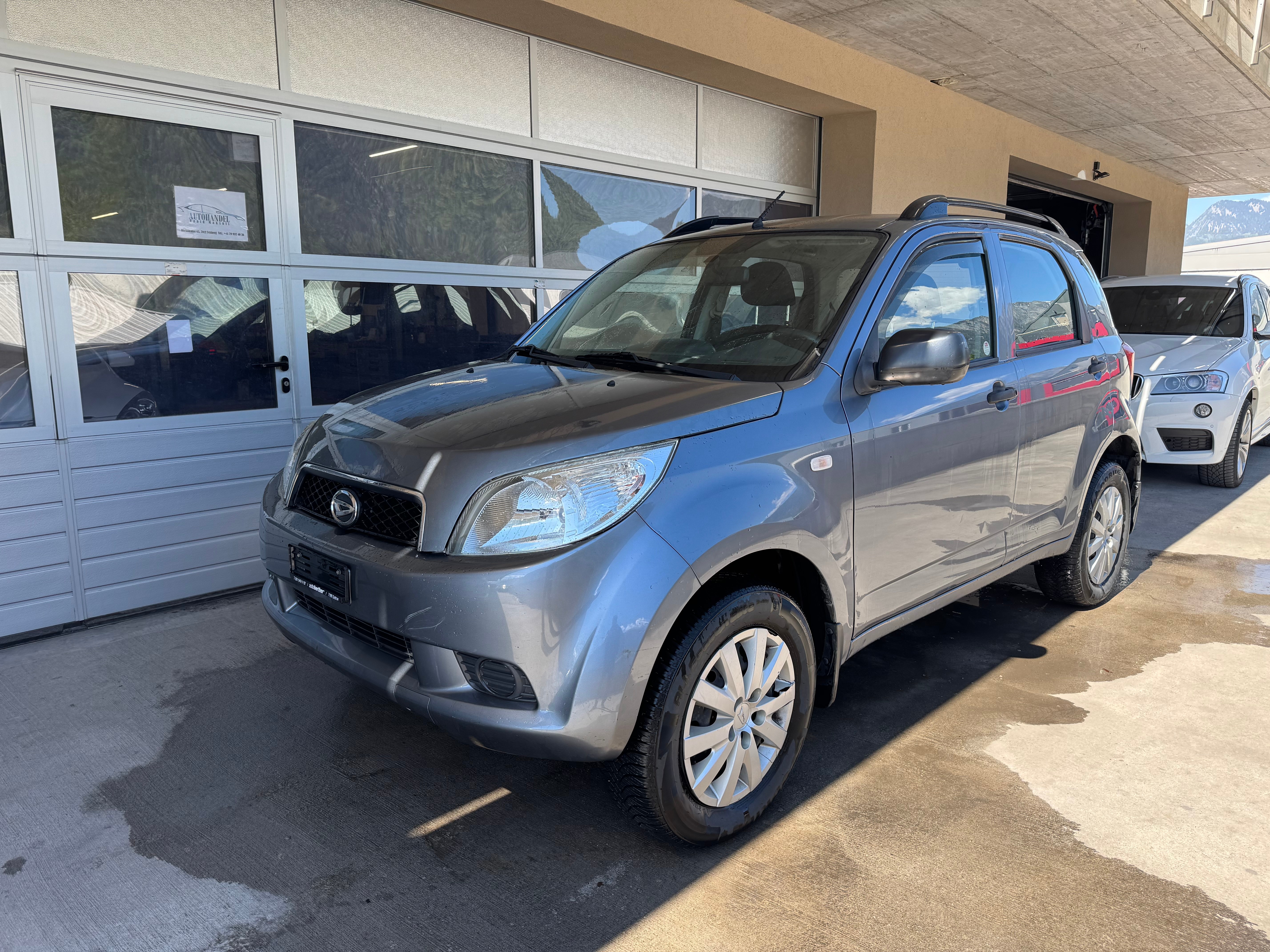 Car photo