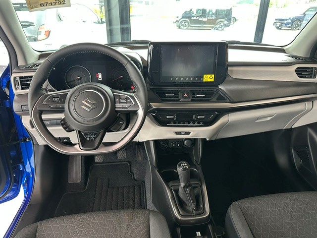 SUZUKI Swift 1.2 Sakura Top Hybrid 4x4-image-6
