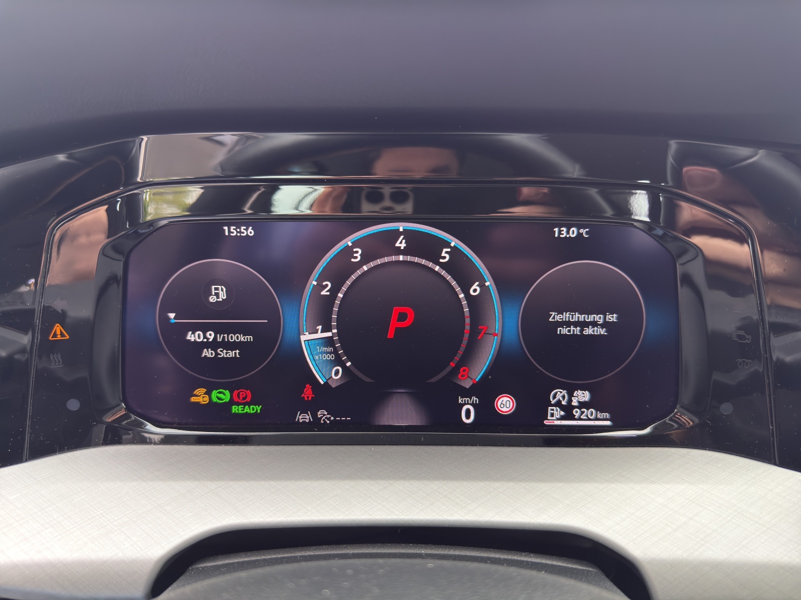 VW Golf Variant 1.5 eTSI mHEV Life DSG-image-15