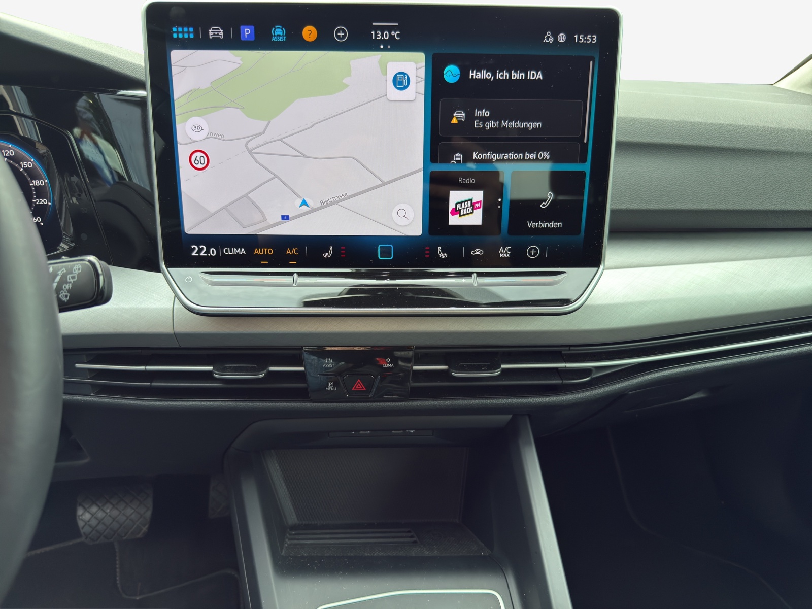 VW Golf Variant 1.5 eTSI mHEV Life DSG-image-10