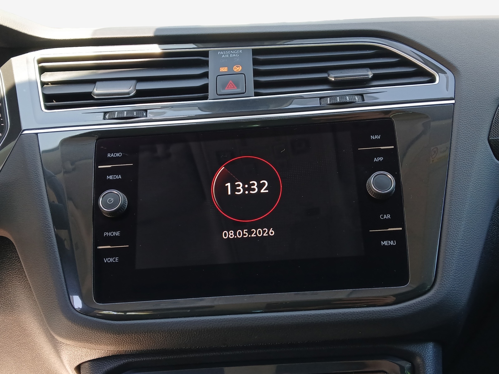 VW Tiguan 2.0 TDI SCR Elegance 4Motion DSG-image-10