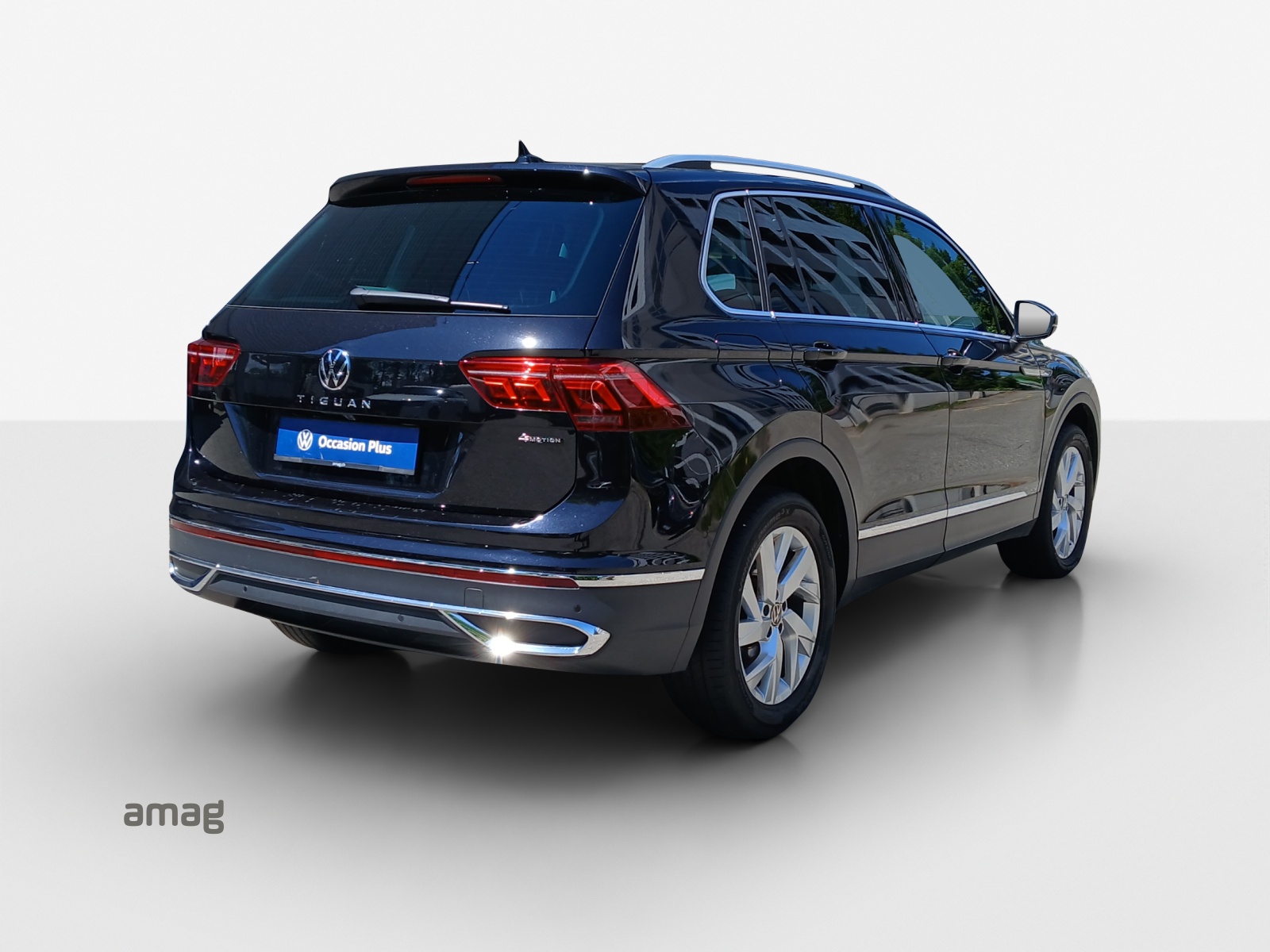 VW Tiguan 2.0 TDI SCR Elegance 4Motion DSG-image-4