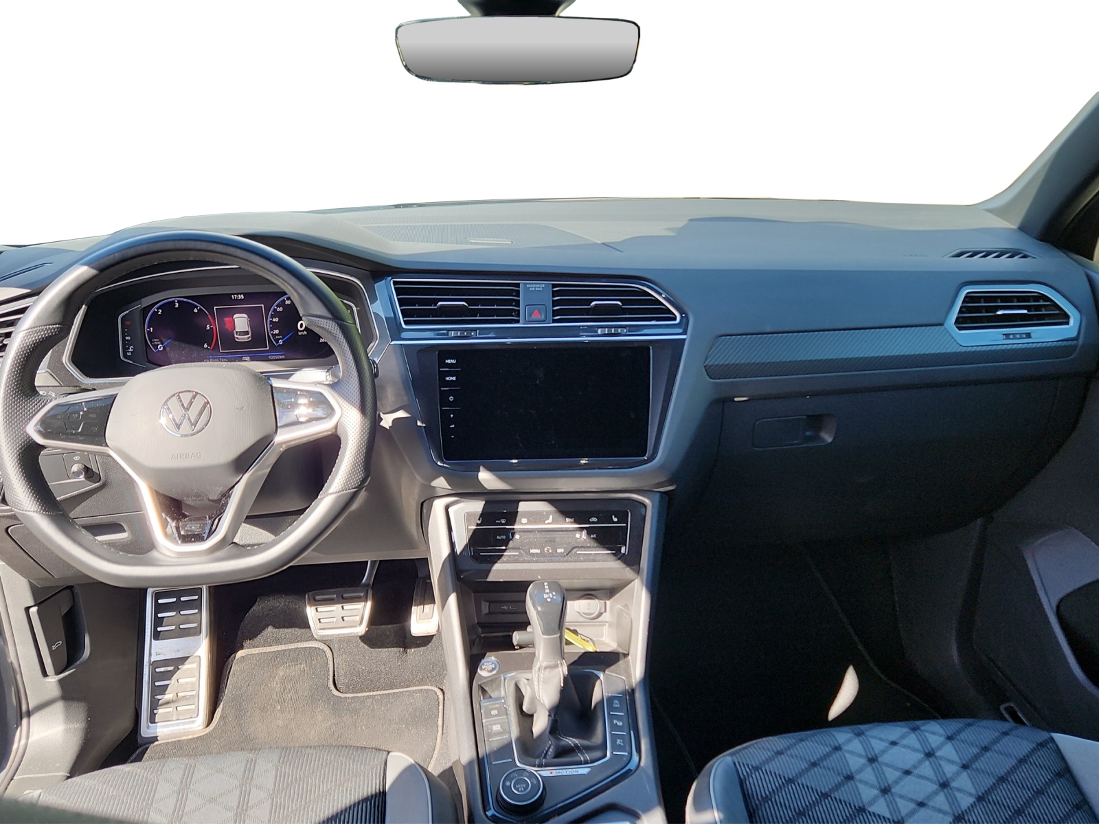 VW Tiguan 2.0 TDI SCR R-Line 4Motion DSG-image-9