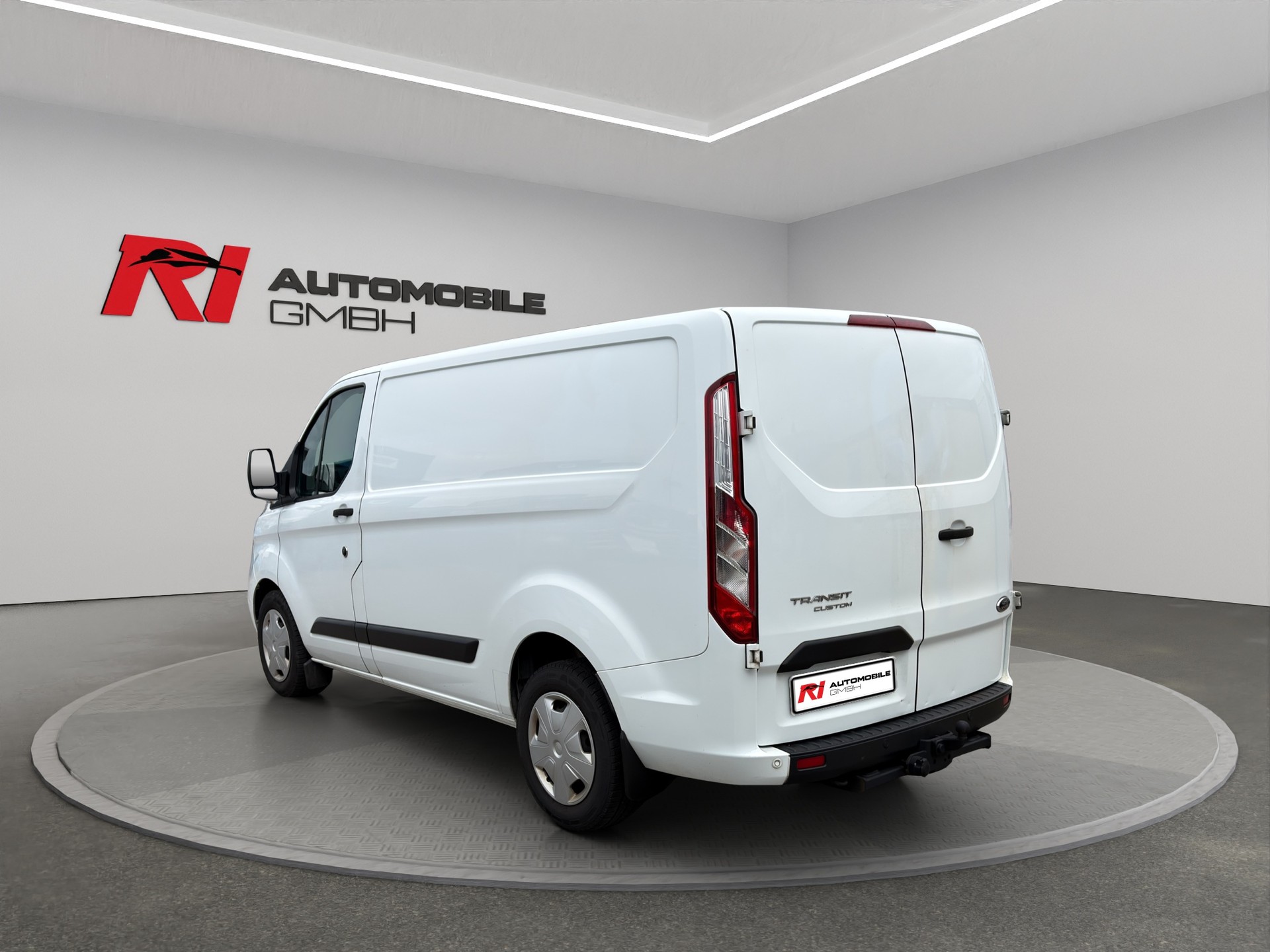 FORD Transit Custom Van 320 L1H1 Trend A-image-2