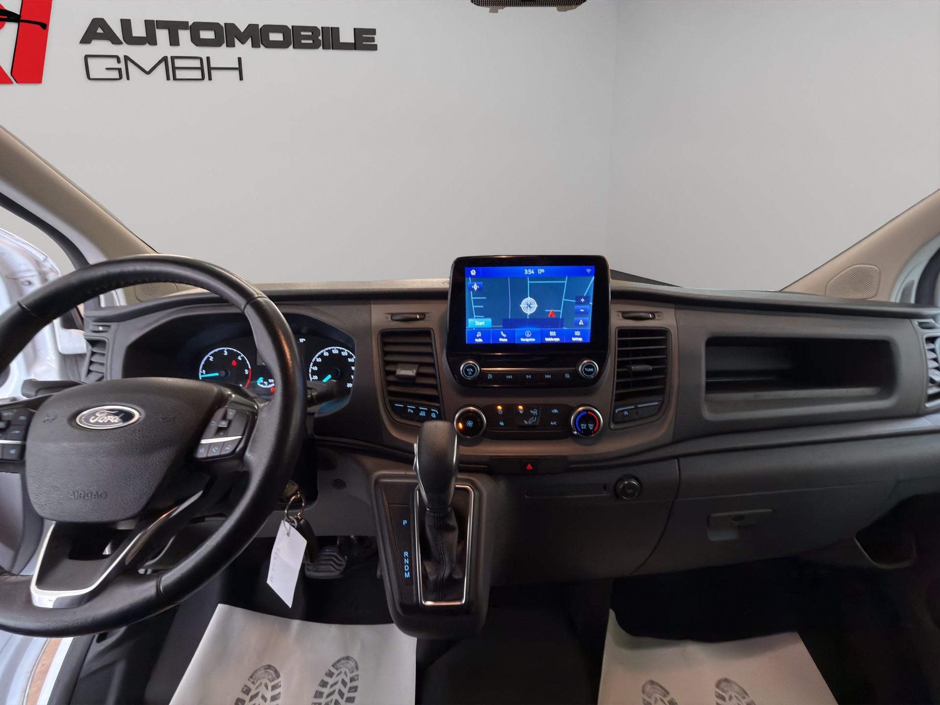FORD Transit Custom Van 320 L1H1 Trend A-image-9