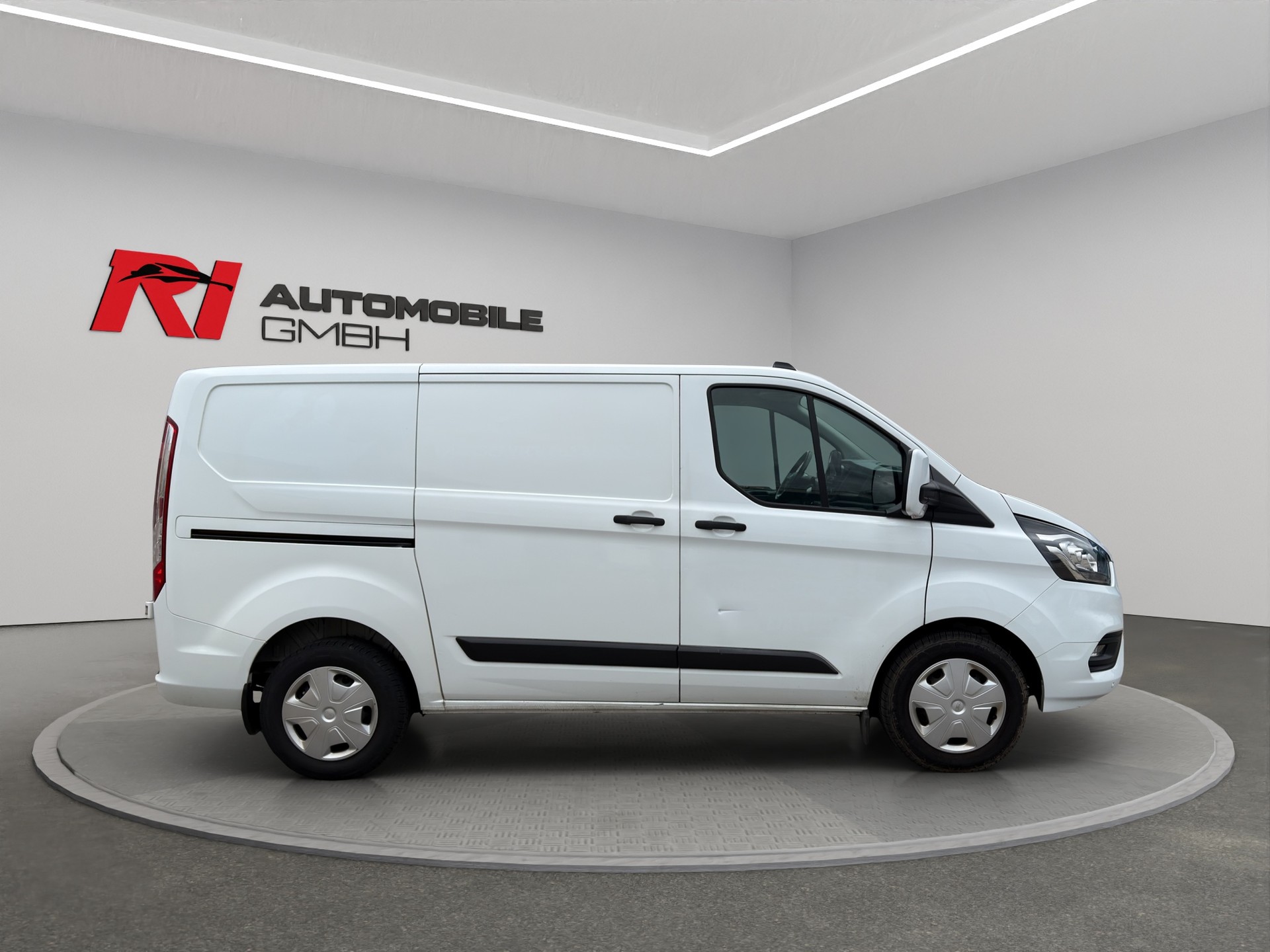 FORD Transit Custom Van 320 L1H1 Trend A-image-6