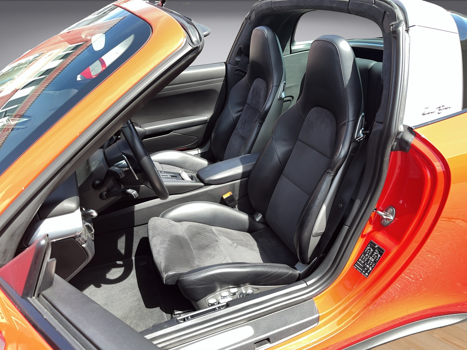 PORSCHE 911 (991.2) Targa 3.0 Targa 4S PDK-image-9