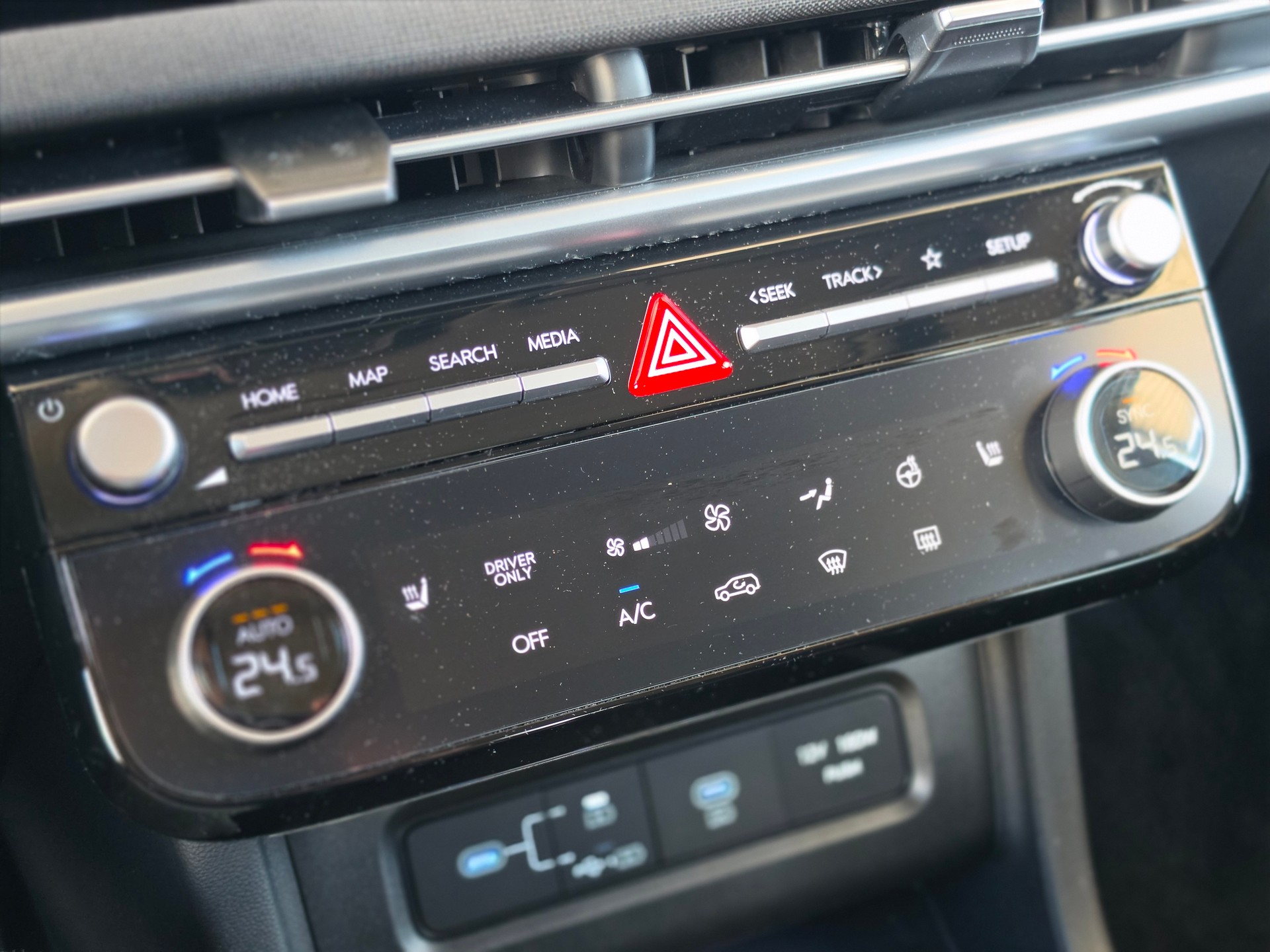 HYUNDAI Tucson 1.6 HEV Amplia 4WD-image-7