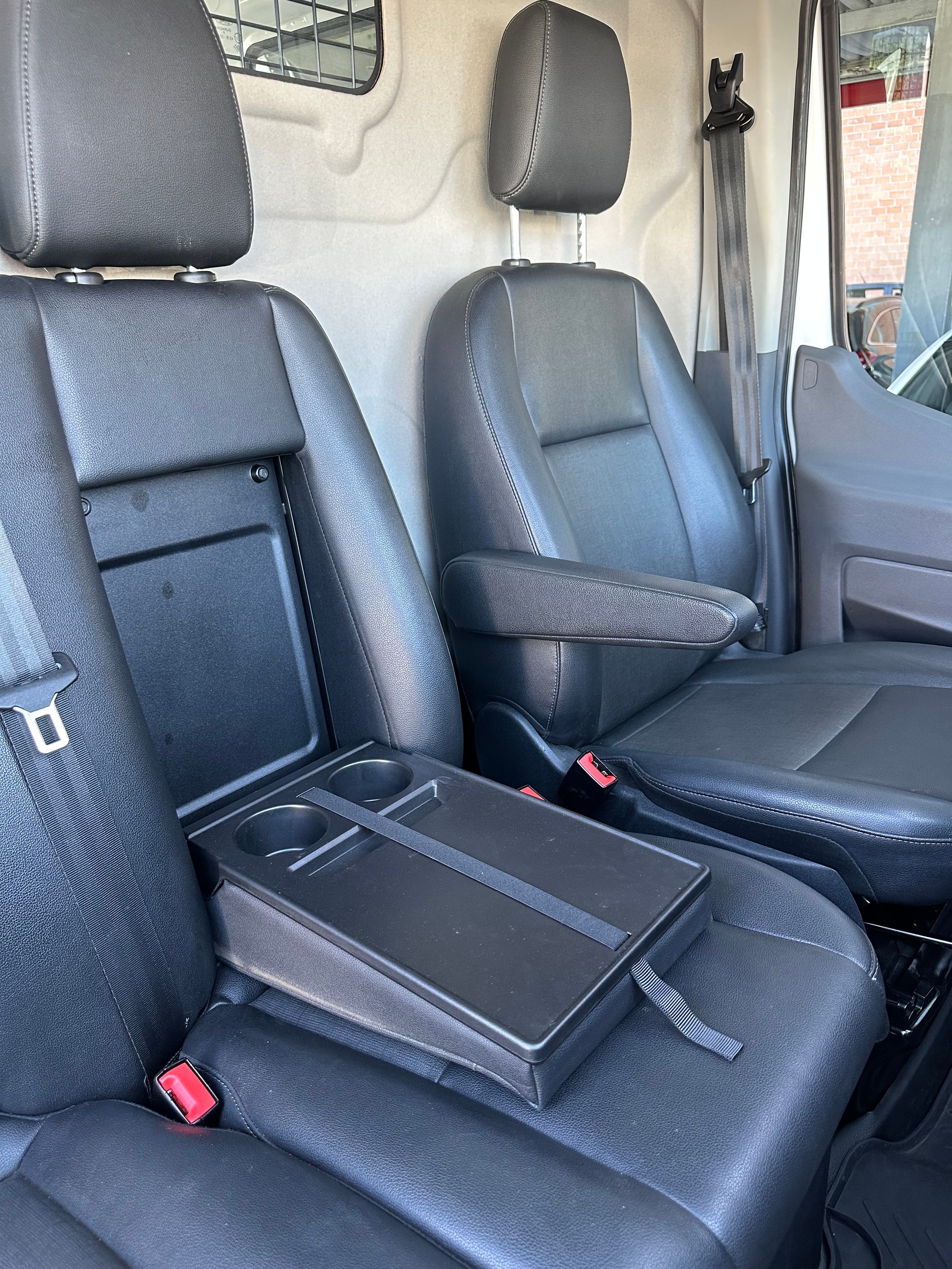 FORD Transit Van 350 L2 Trend 2.0 TDCi 130 4WD-image-7