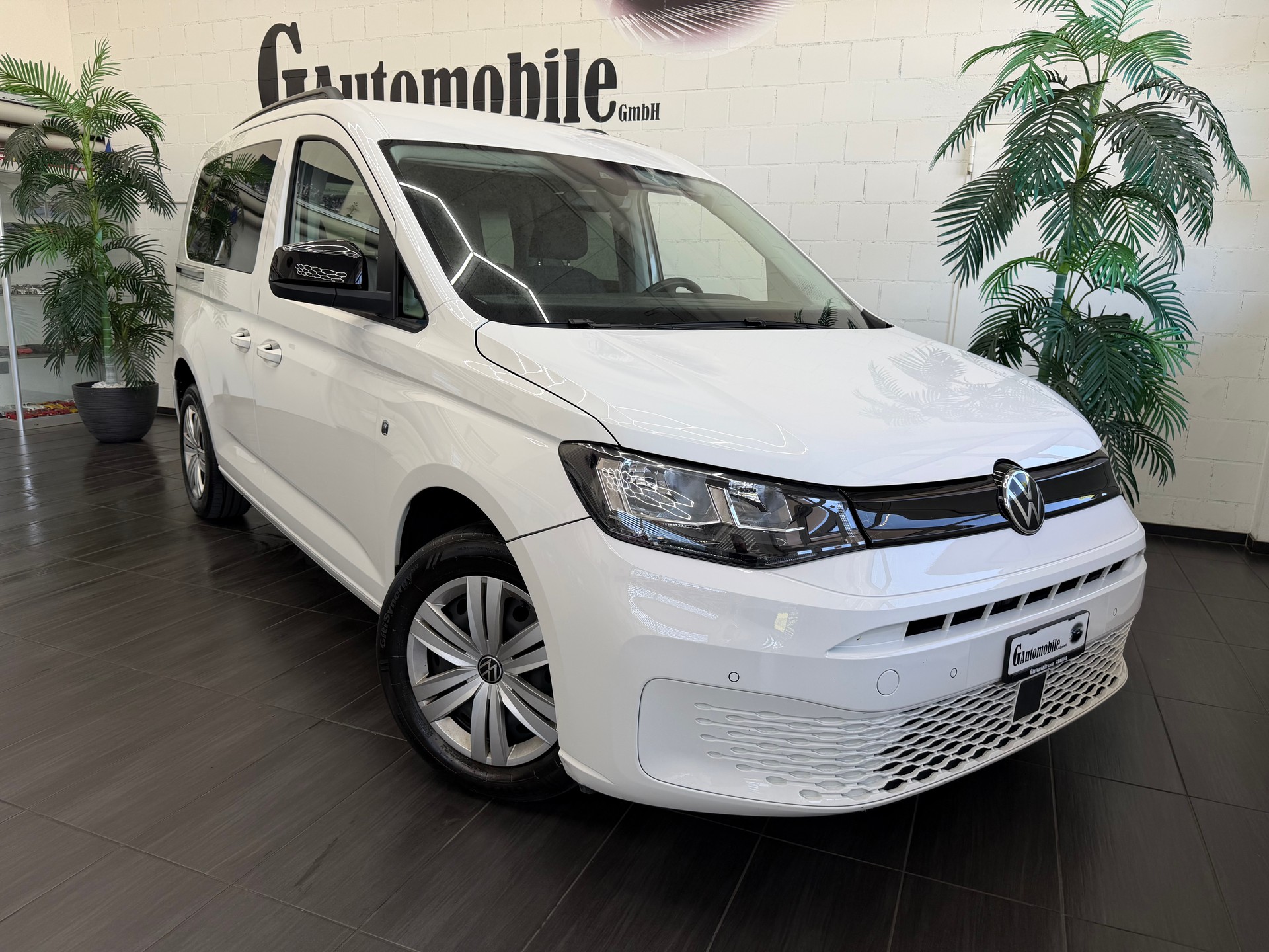 VW Caddy 2.0 TDI Life⭐️-showroom-element-1