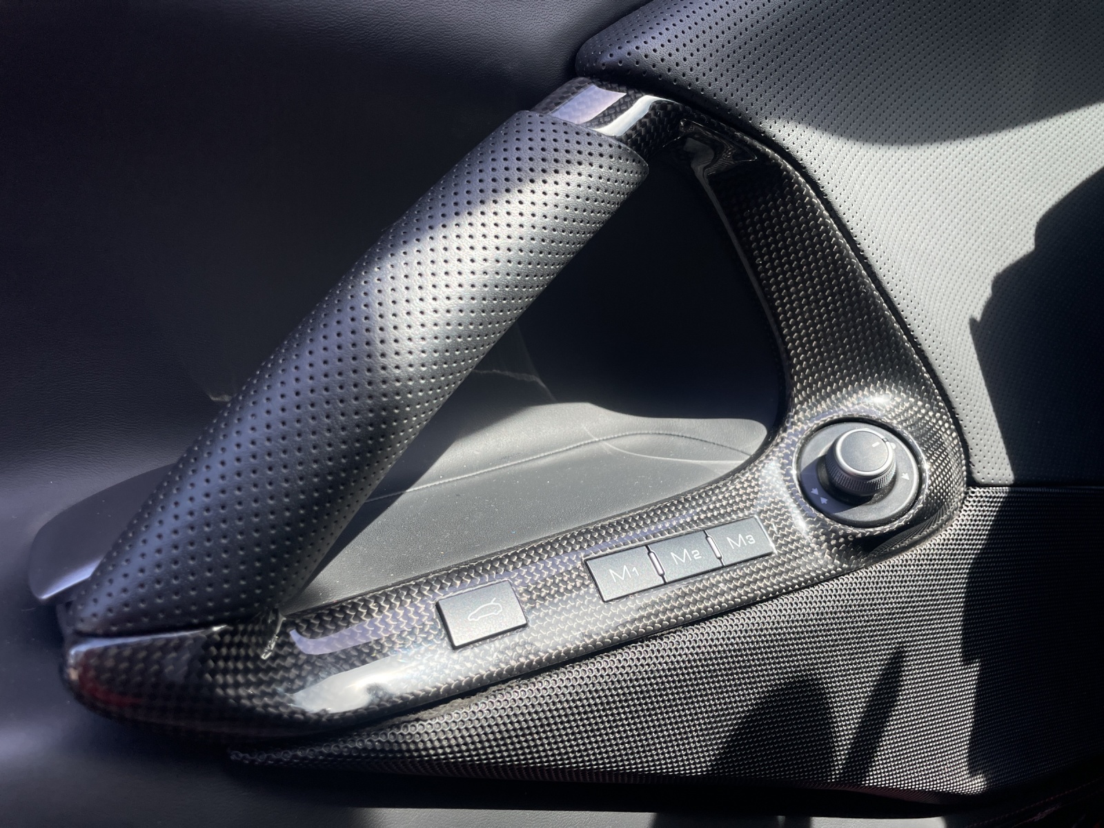 FERRARI 812 Superfast-image-17