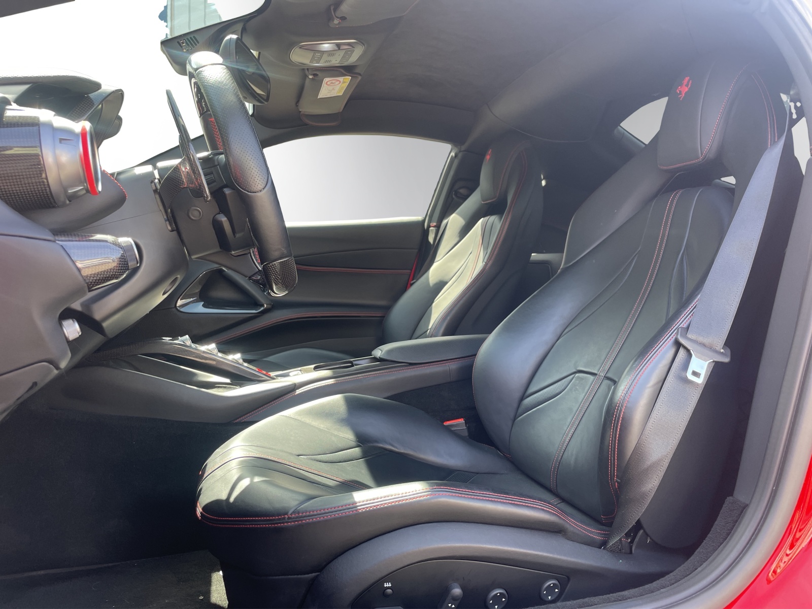 FERRARI 812 Superfast-image-9