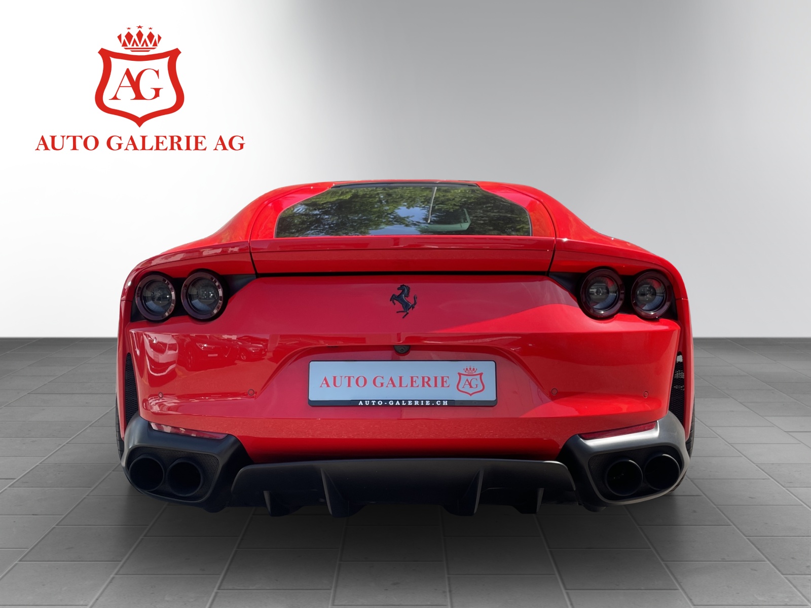 FERRARI 812 Superfast-image-7