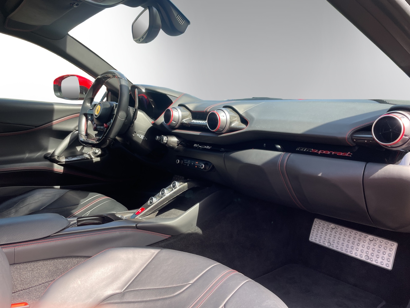 FERRARI 812 Superfast-image-12
