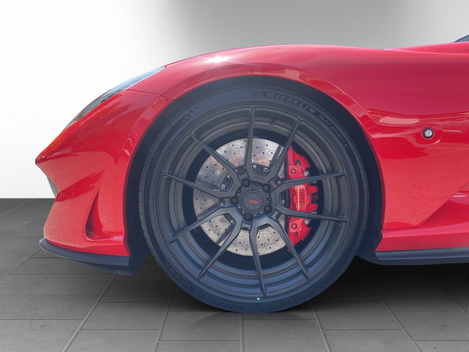 FERRARI 812 Superfast-image-8