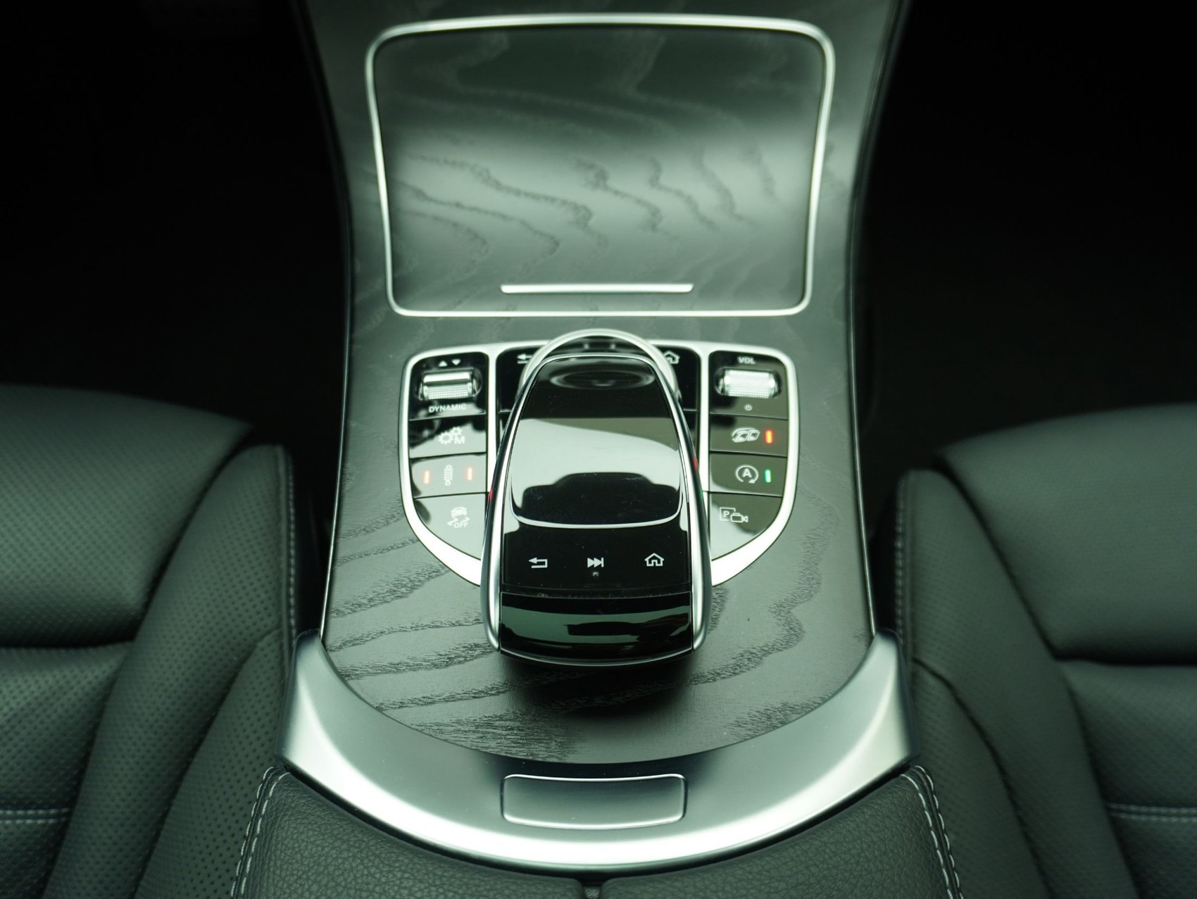 MERCEDES-BENZ C-Klasse C 43 AMG 4matic Kombi-image-17