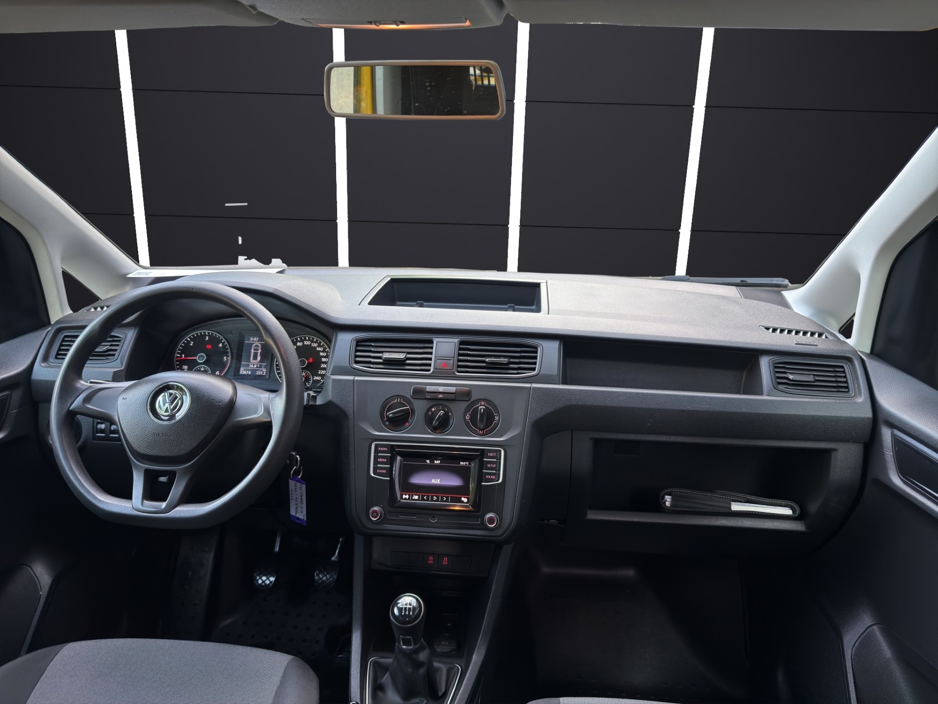 VW VW Caddy 2.0TDI 4Motion BlueMotion Technology-image-9