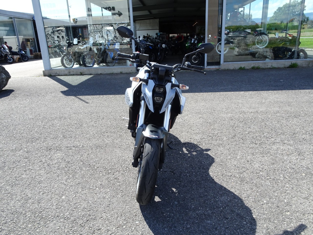 SUZUKI GSX 8 S (35kW)-showroom-element-2