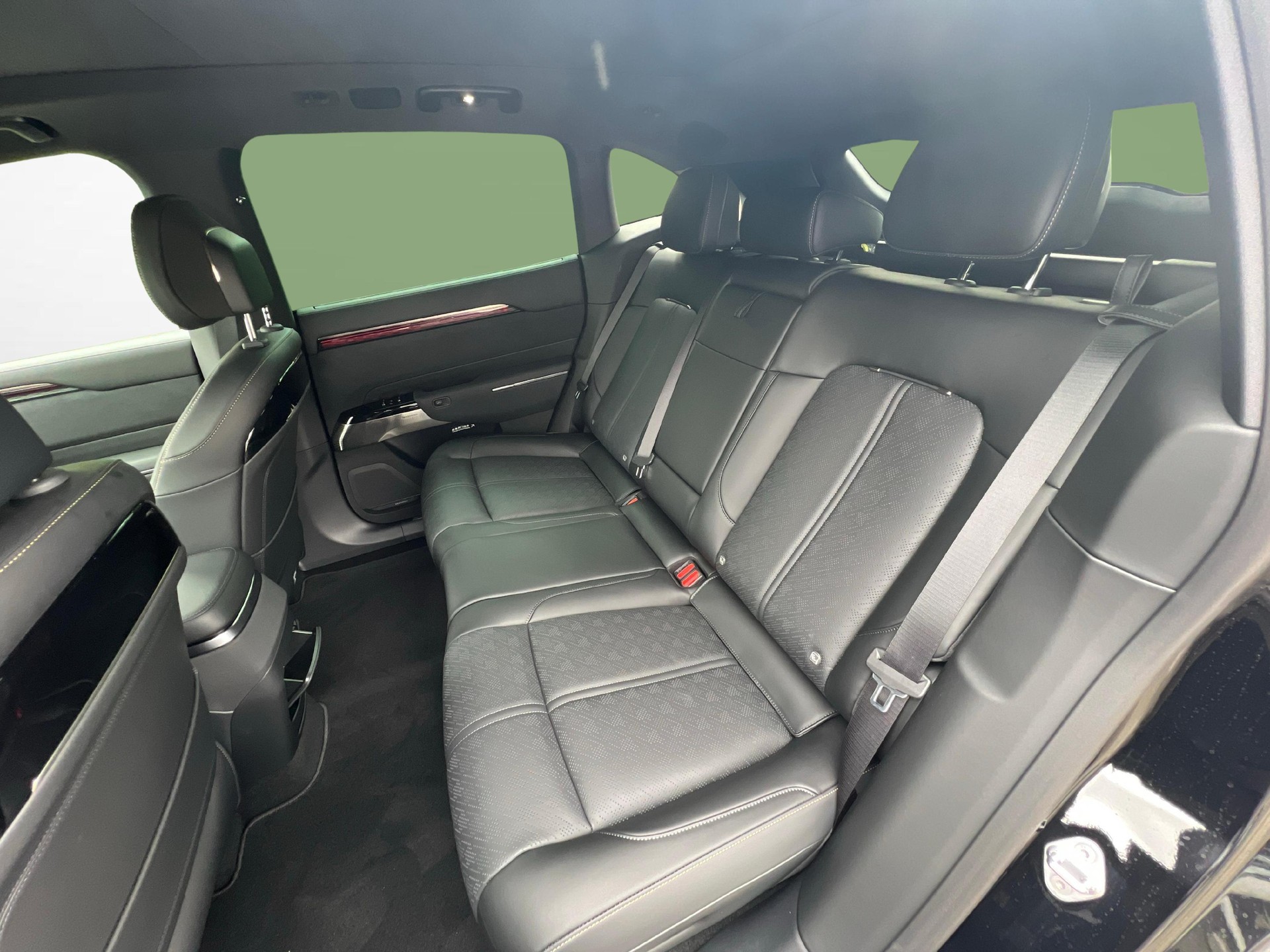 ZEEKR 7X Privilege AWD-image-10