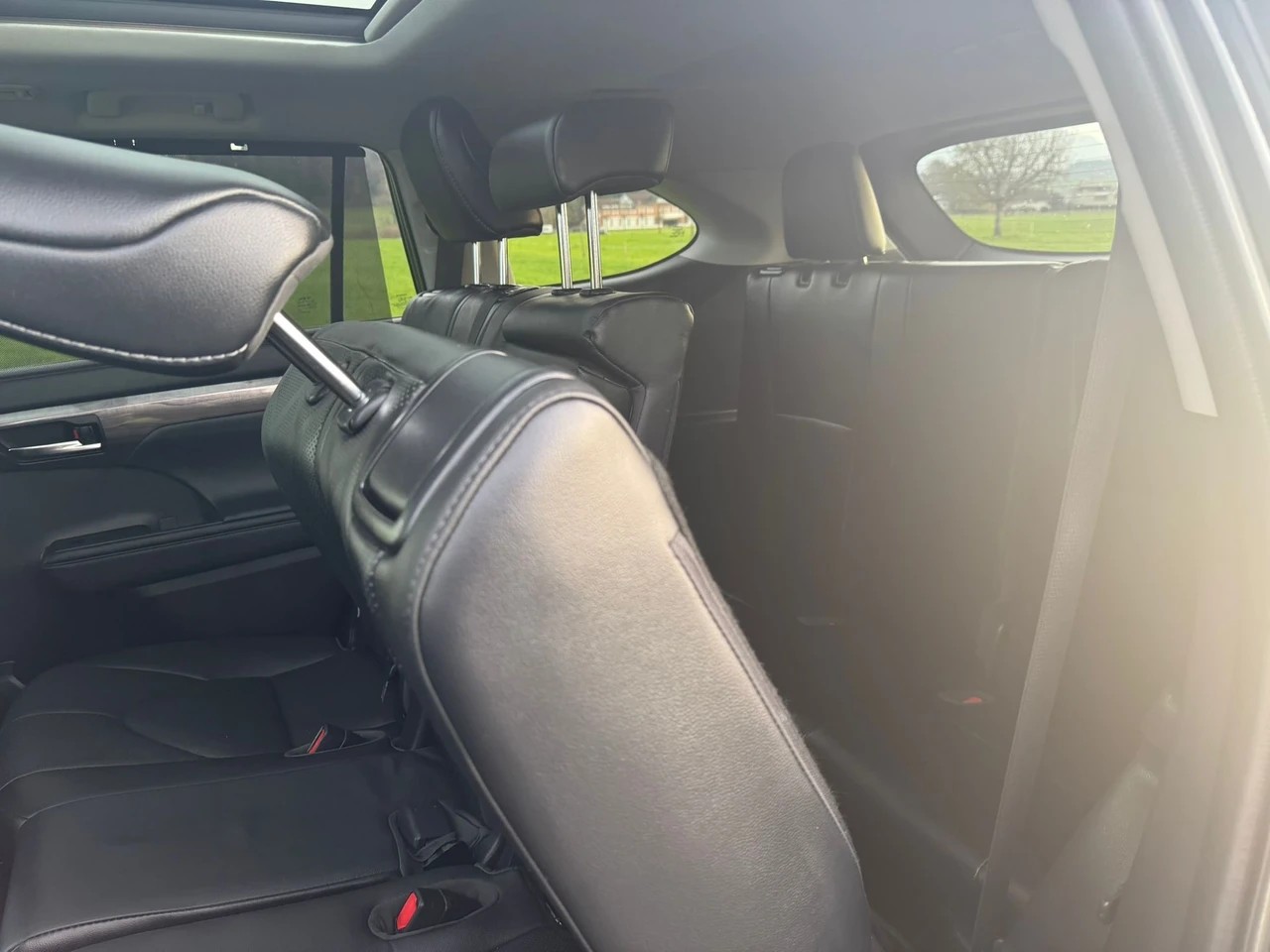 TOYOTA Highlander 2.5 HSD Premium e-CVT-image-8