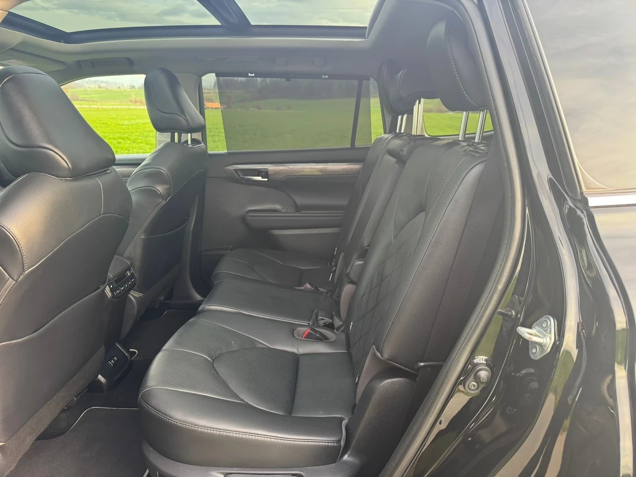 TOYOTA Highlander 2.5 HSD Premium e-CVT-image-7