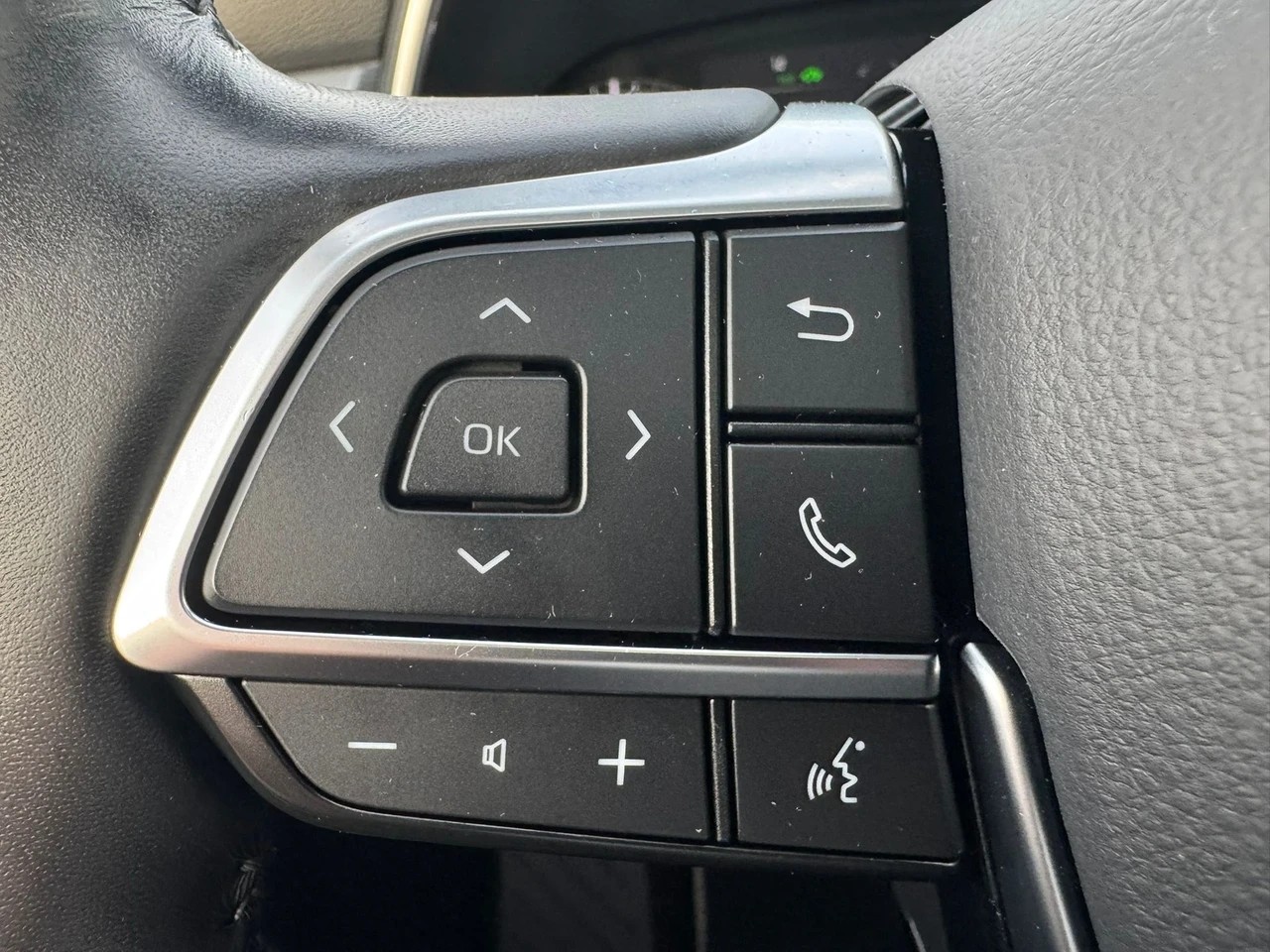 TOYOTA Highlander 2.5 HSD Premium e-CVT-image-12