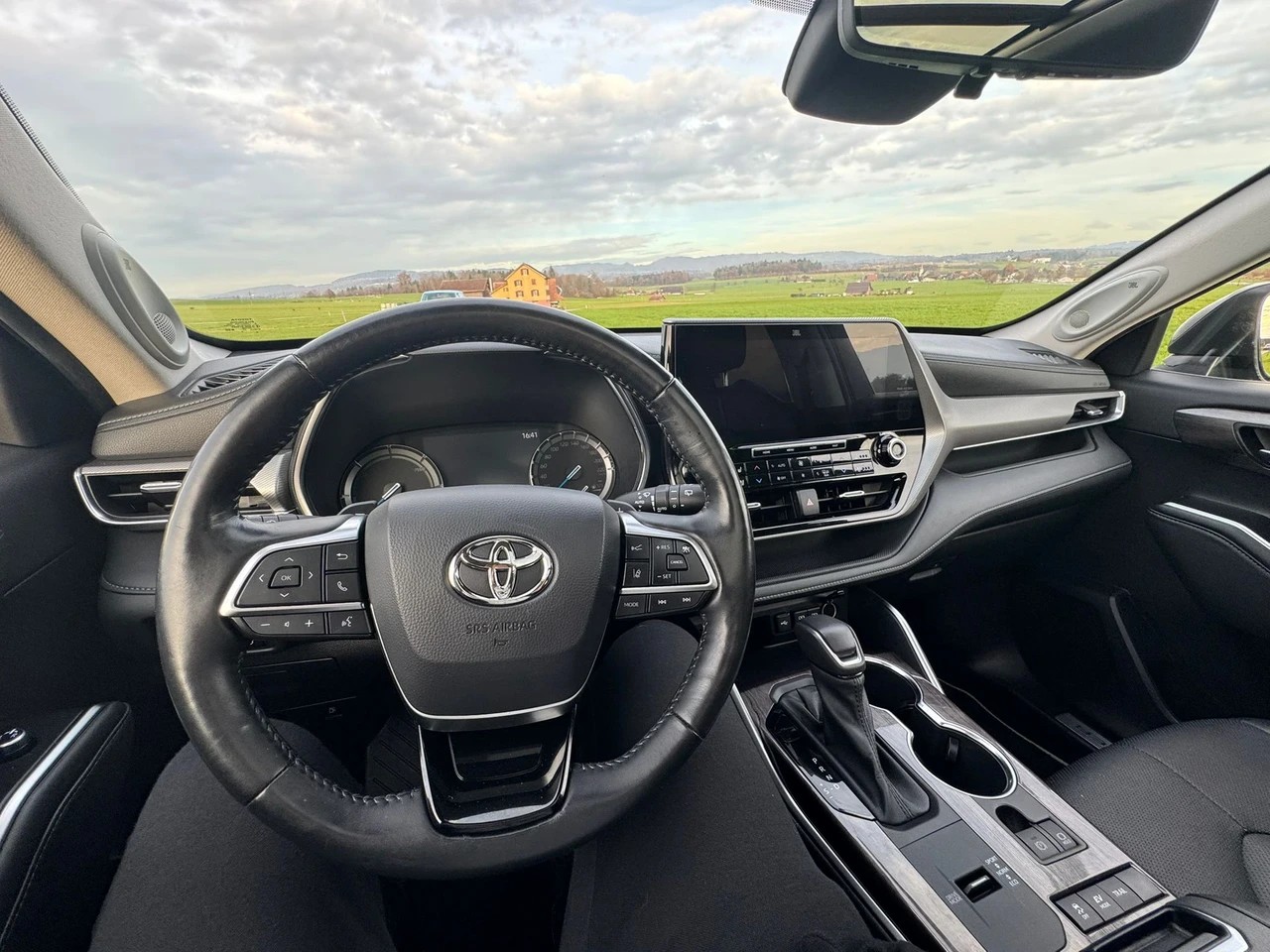 TOYOTA Highlander 2.5 HSD Premium e-CVT-image-9