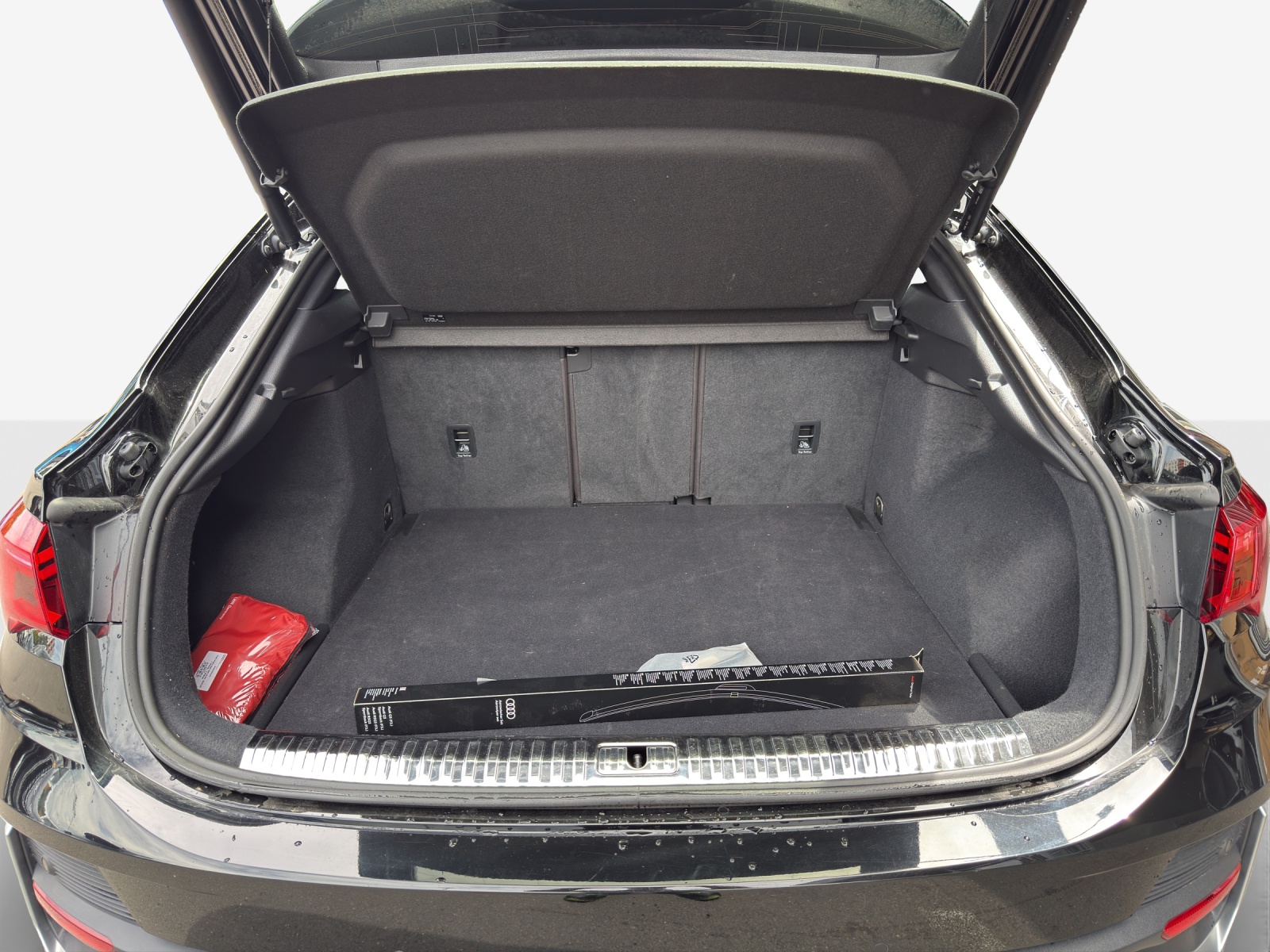 AUDI Q3 Sportback 35 TFSI S line Attraction S-tronic-image-12