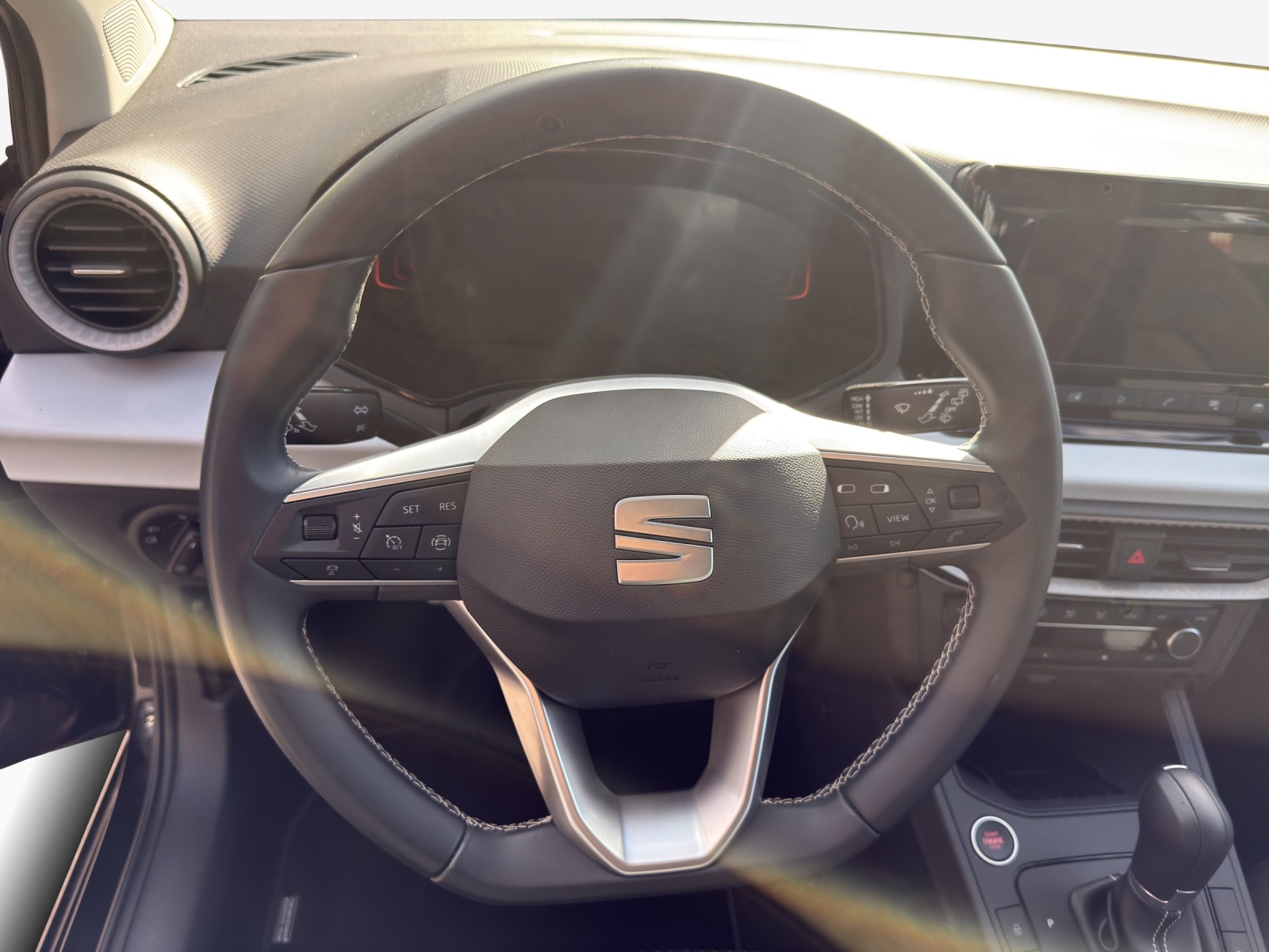 SEAT Ibiza 1.0 EcoTSI Sensacion DSG-image-9
