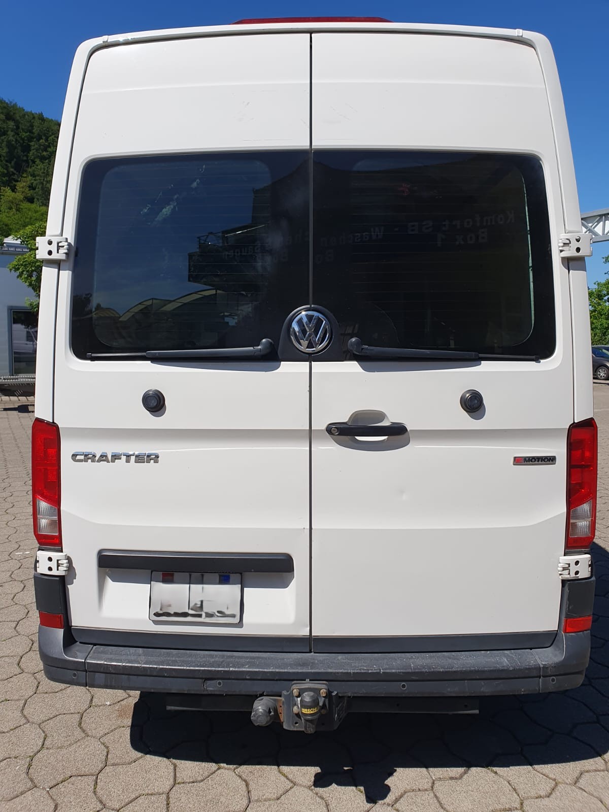 VW Crafter 35 2.0 TDI L4 4Motion-image-3