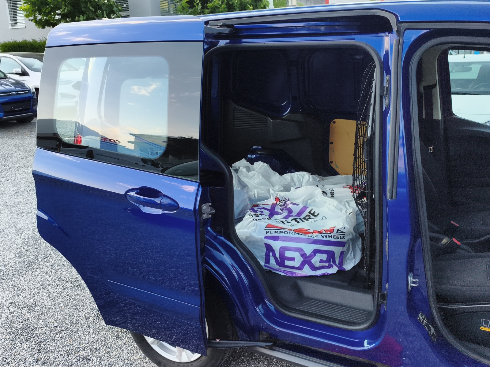 FORD Transit Courier Van 1.0 EcoB Limited-image-16