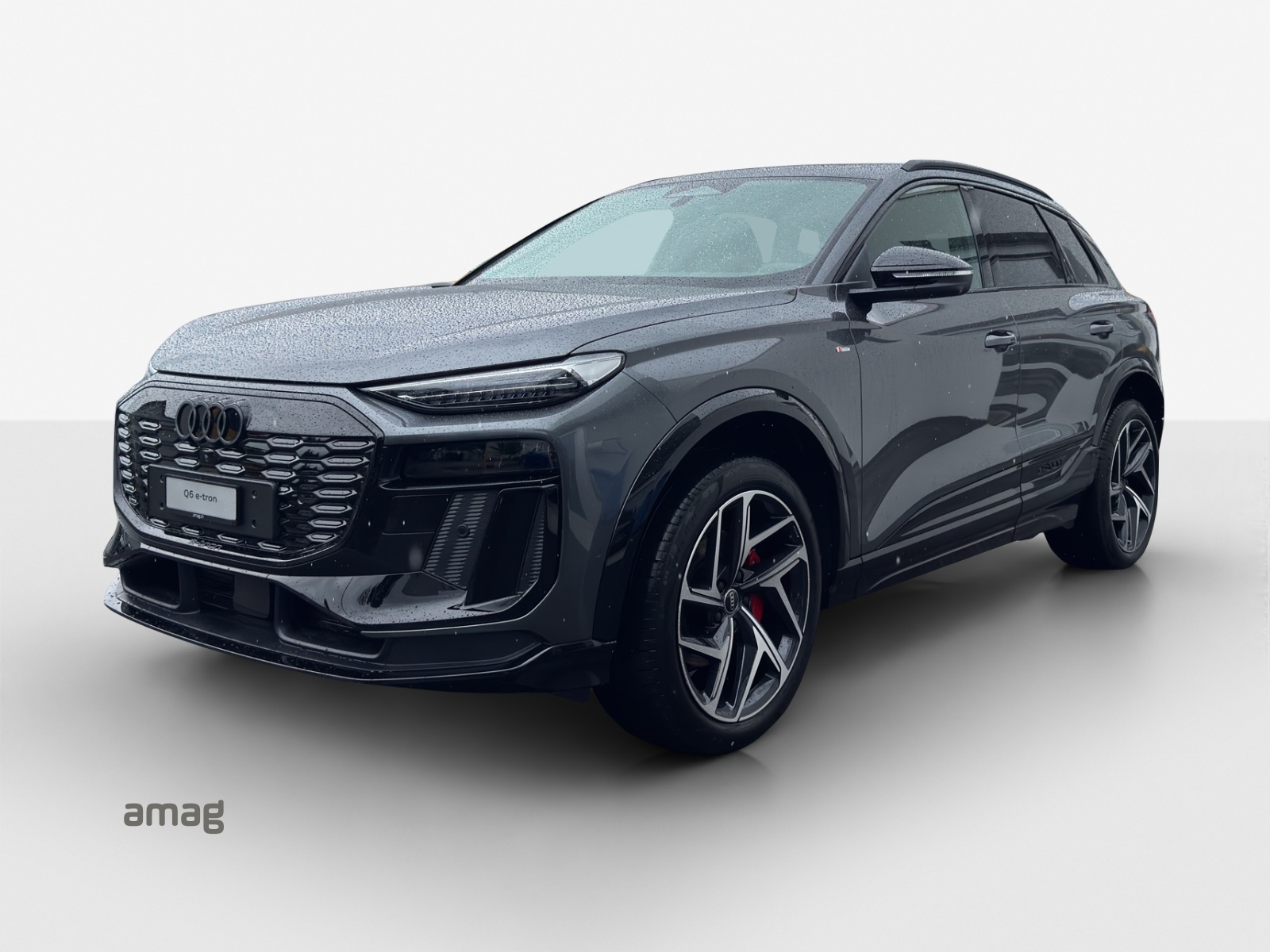 AUDI Q6 e-tron quattro