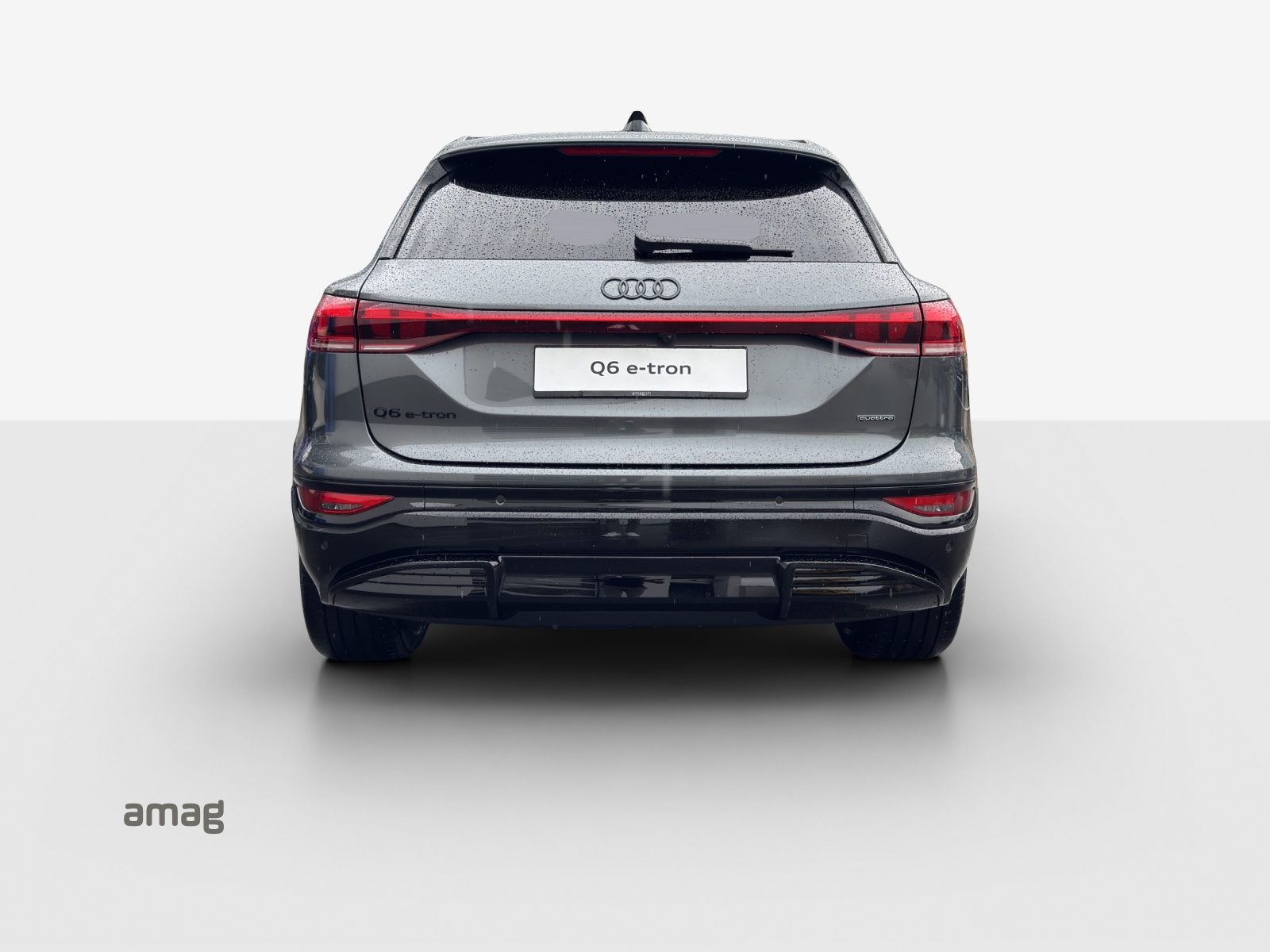 AUDI Q6 e-tron quattro-showroom-element-3