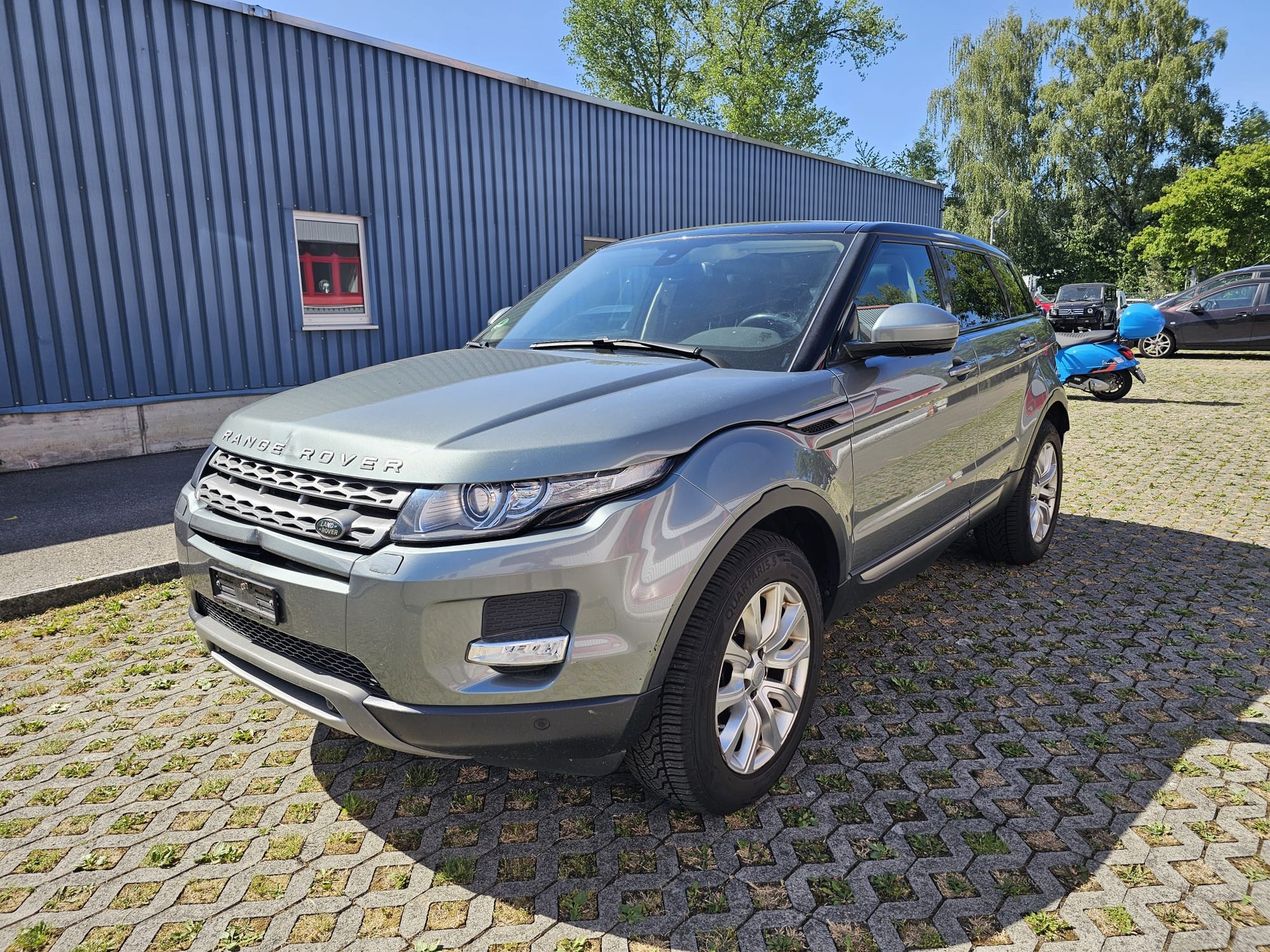 LAND ROVER Range Rover Evoque 2.2 TD4 Pure AT9-image-0