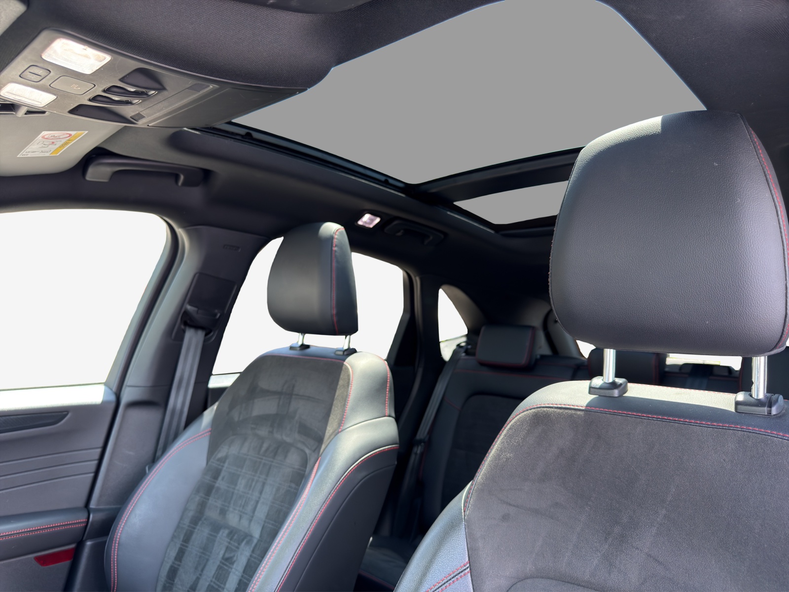 FORD Kuga 2.5 FHEV ST-Line X FWD-image-15