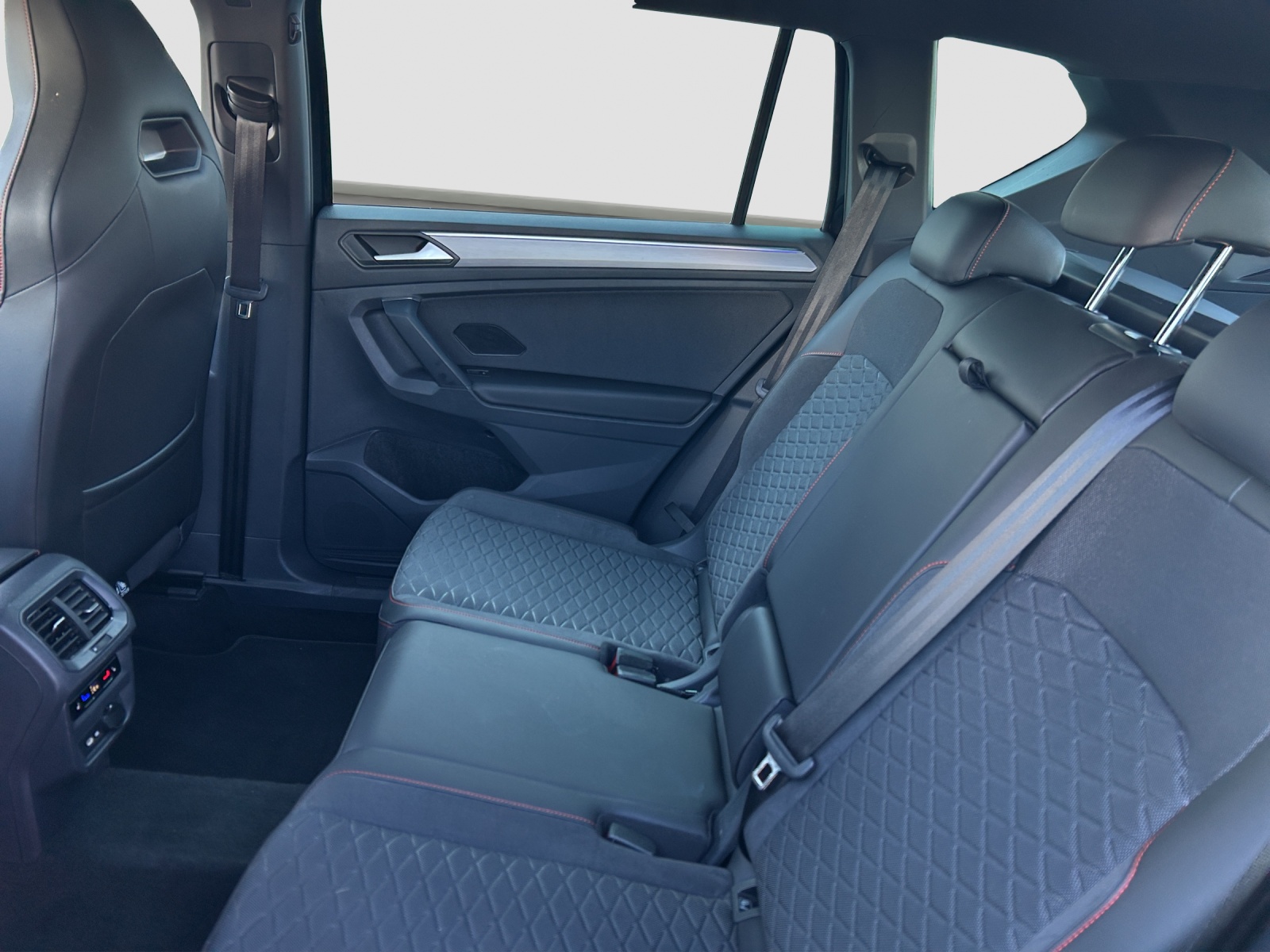 SEAT Tarraco 1.4 e-HYBRID DSG FR - Anhängevorrichtung - 360° Kamera - Garantie-image-7