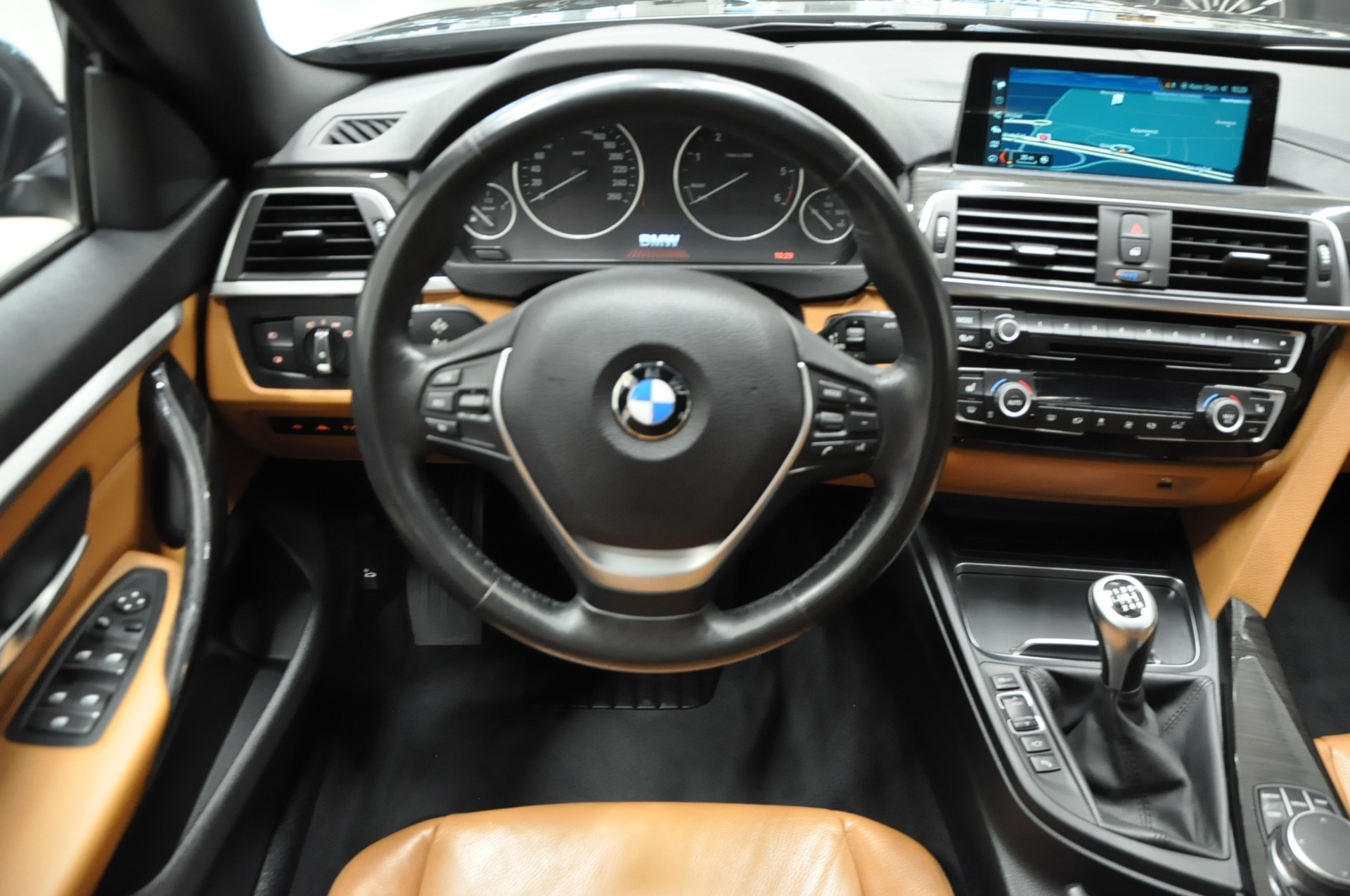 BMW 420d Gran Coupé xDrive Luxury Line-image-17