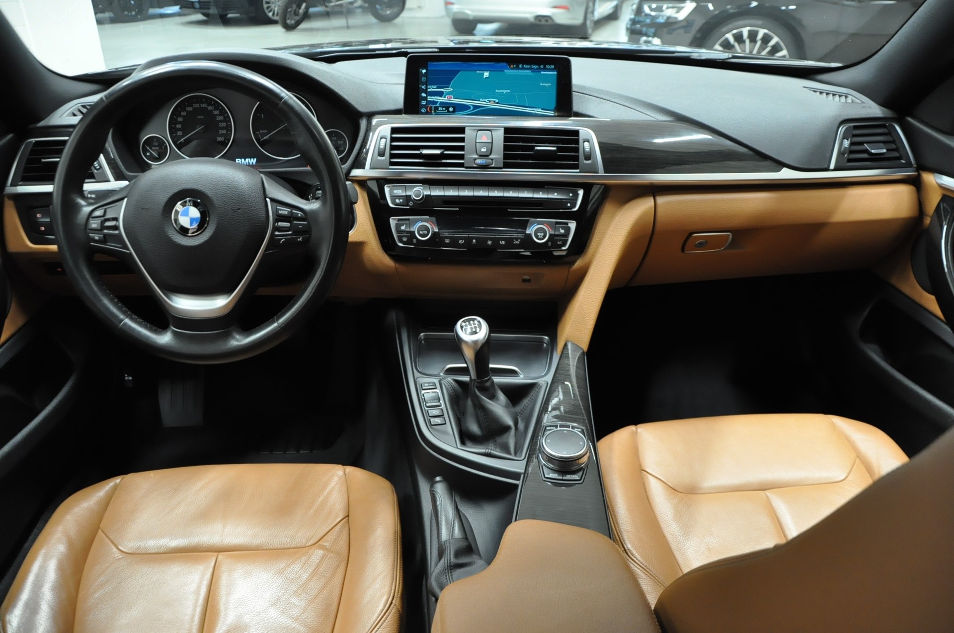 BMW 420d Gran Coupé xDrive Luxury Line-image-16