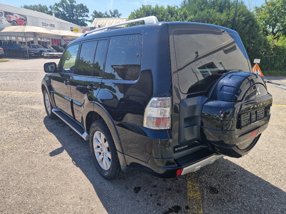 MITSUBISHI Pajero 3.2 DI-D Instyle Automatic-image-7