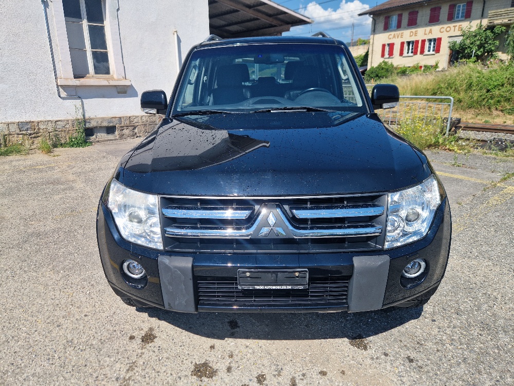 MITSUBISHI Pajero 3.2 DI-D Instyle Automatic-image-1