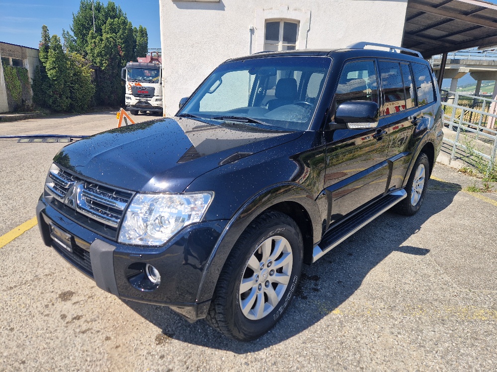 MITSUBISHI Pajero 3.2 DI-D Instyle Automatic-image-0