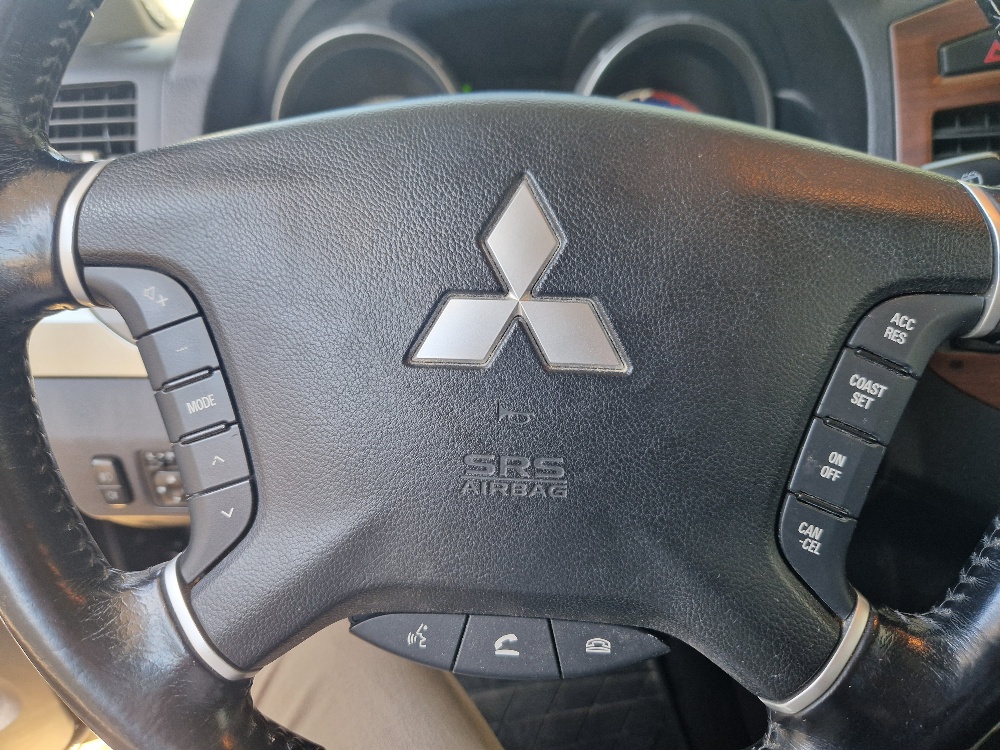 MITSUBISHI Pajero 3.2 DI-D Instyle Automatic-image-13