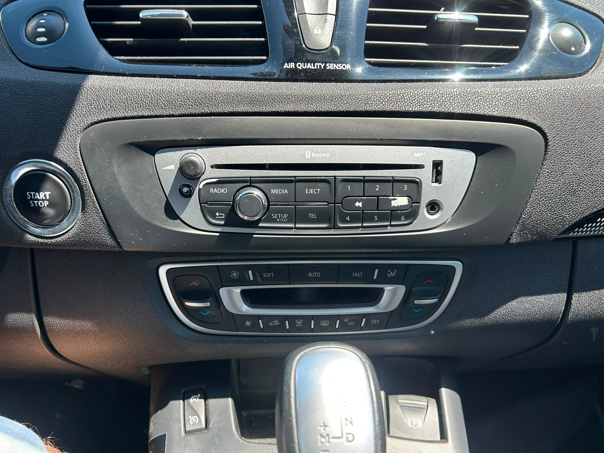 RENAULT Scénic 1.5 dCi Dynamique EDC-image-7