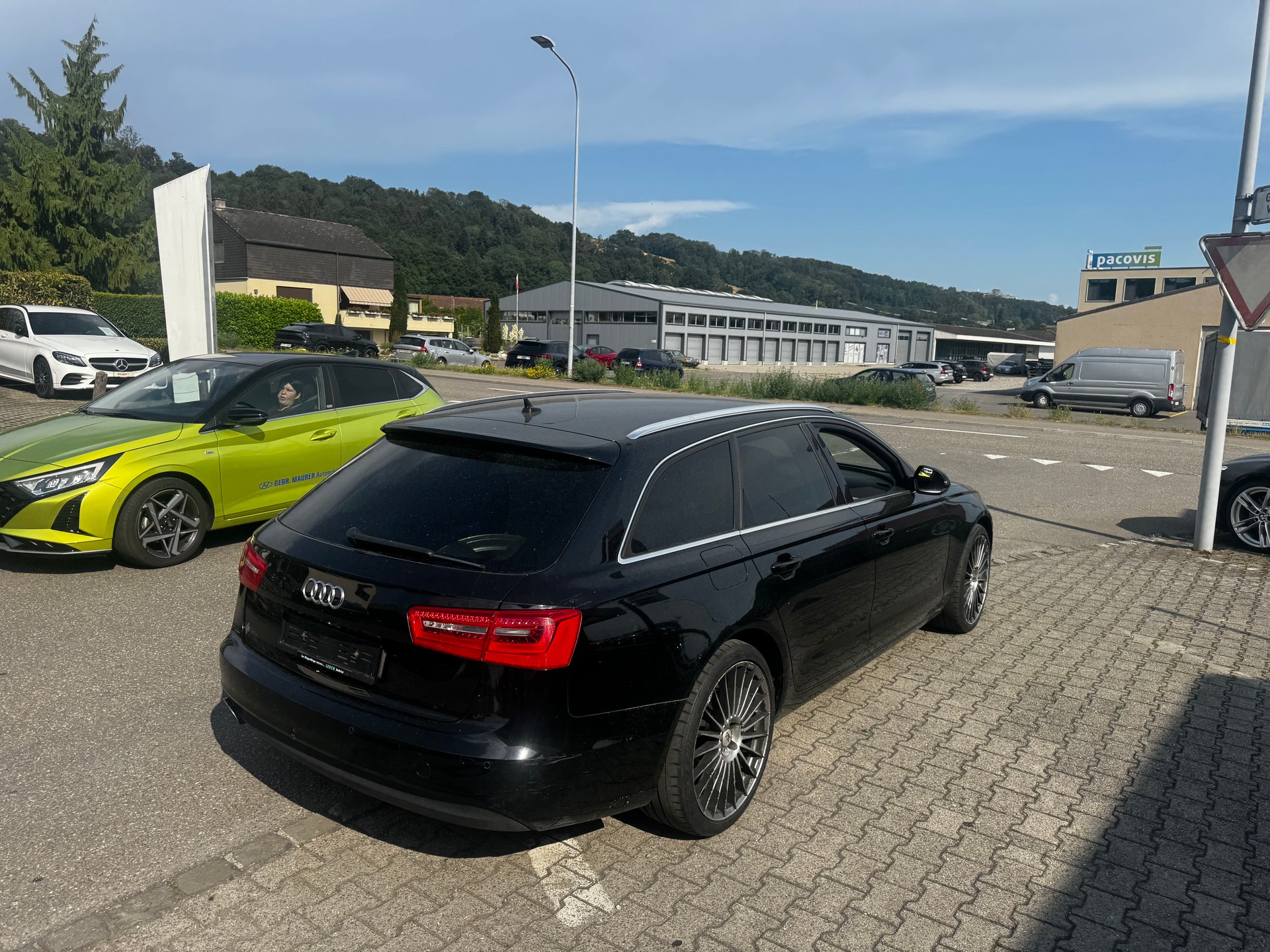 AUDI A6 Avant 2.0 TDI multitronic-image-2