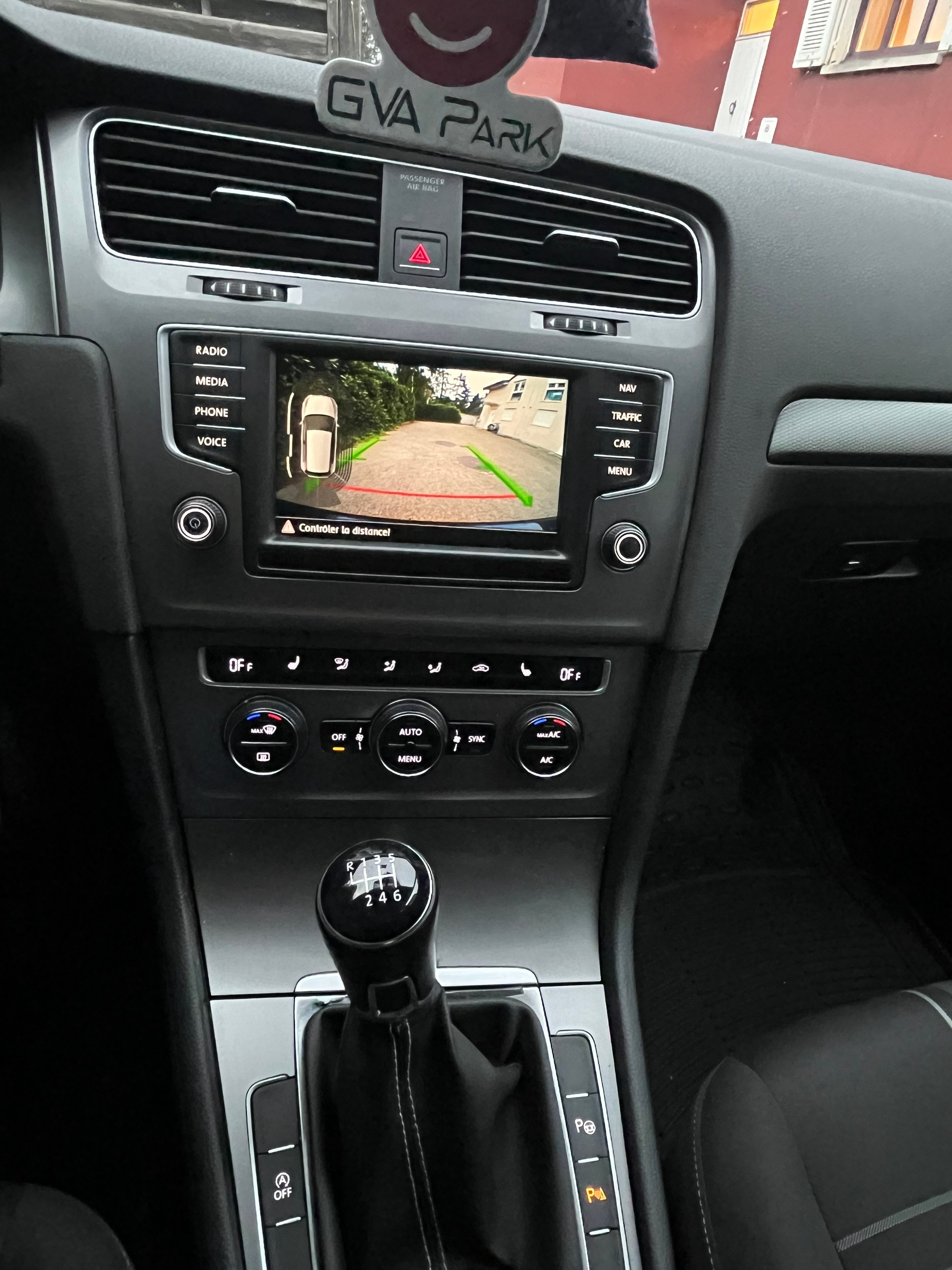 VW 1.2 TSI 110 Lounge-image-5