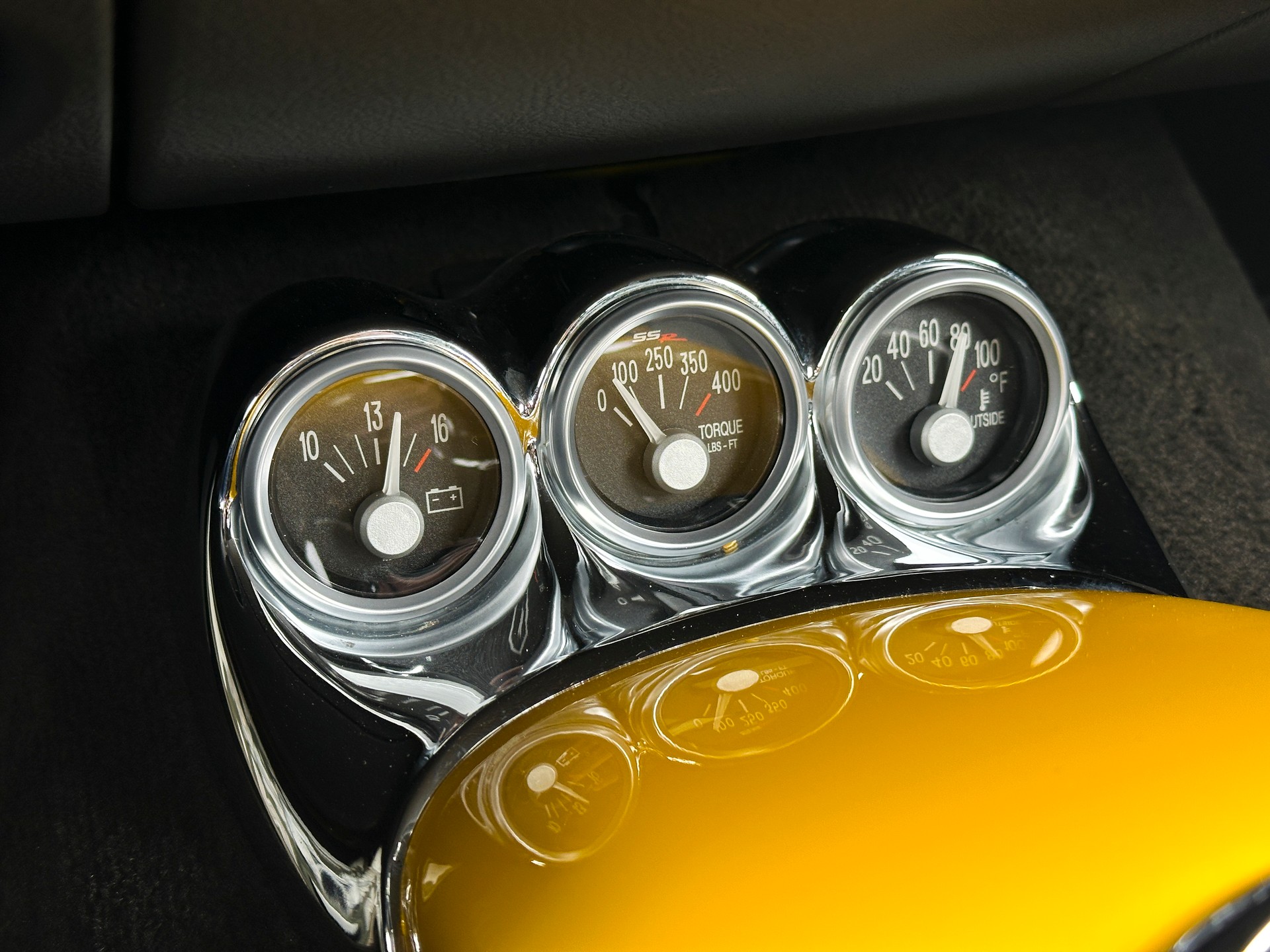 CHEVROLET SSR Roadster V8-image-17